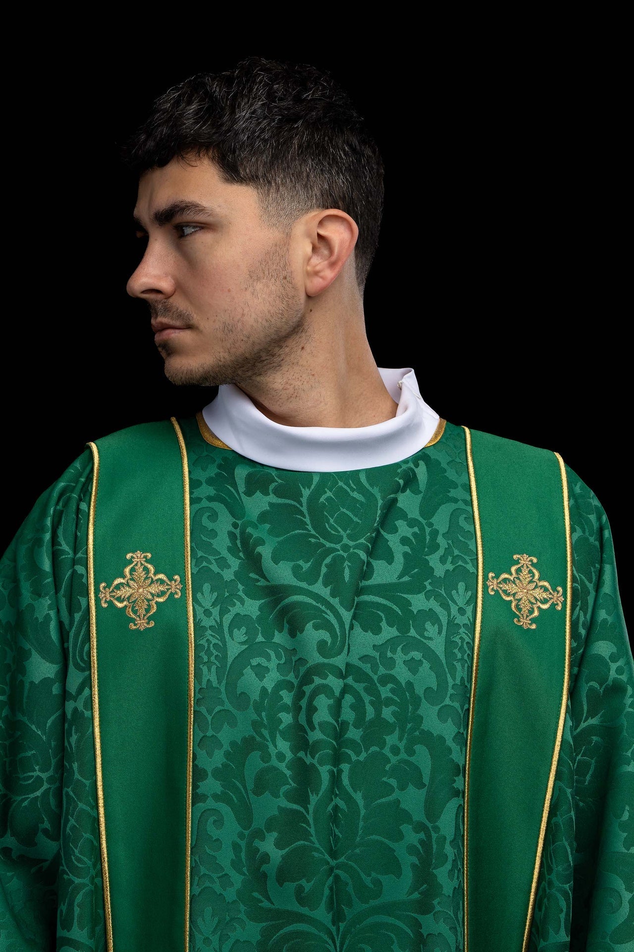 Green dalmatic in jacquard with bands and embroidered gold crosses KDL/284/01/81/B - CHASUBLES.COM
