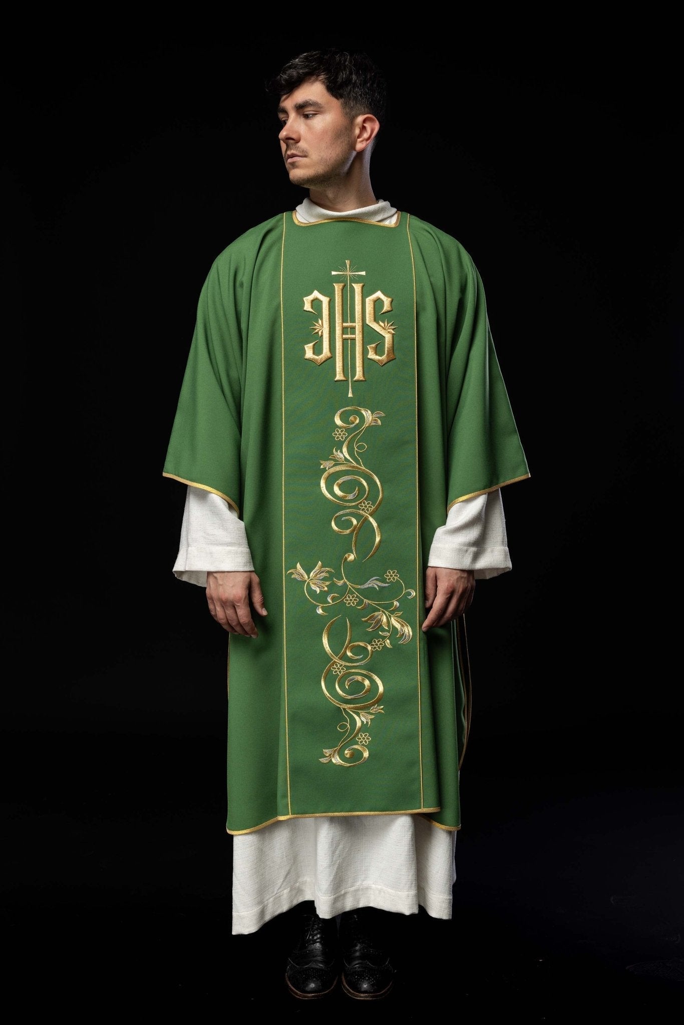 Green dalmatic with an embroidered IHS band KDL/031/01/01/A ZIELONY DALMATYK - HAFTINAUSA.COM