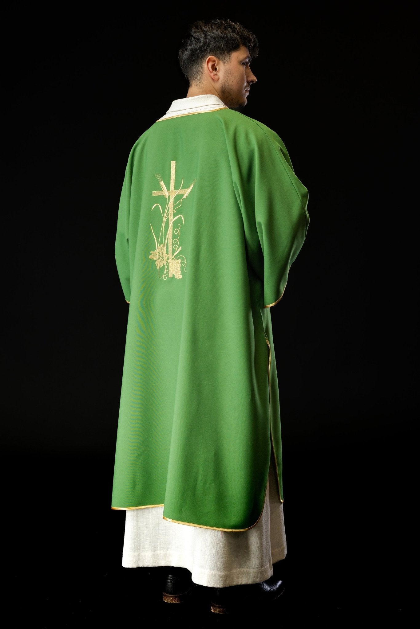 Green dalmatics with gold Pax cross embroidery KDL/026/01/12/D ZIELONY DALMATYK - HAFTINAUSA.COM