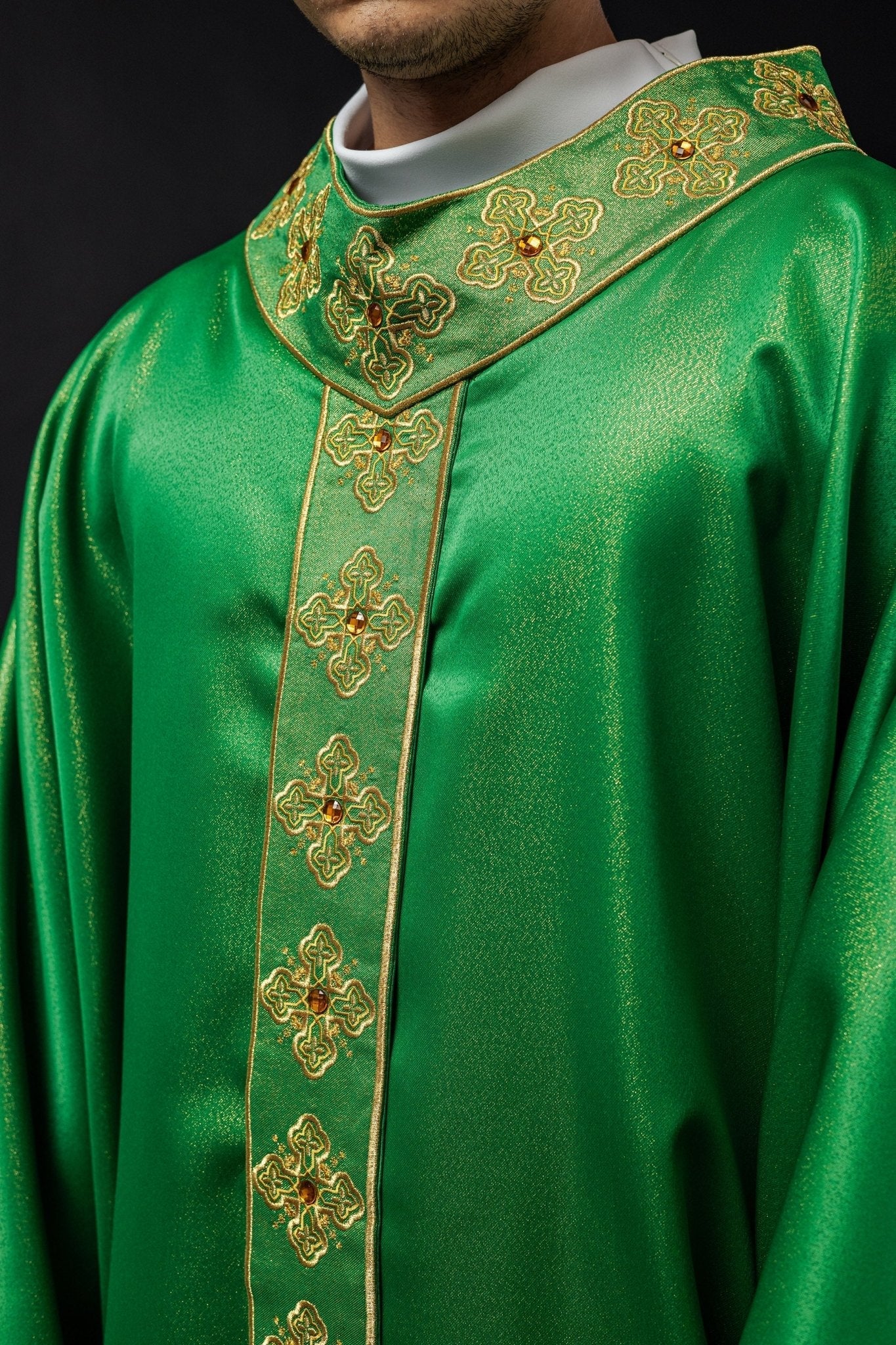 Green gothic chasuble with embroidered belt and collar decorated with stones S - 7056 - 01 - 54 - HAFTINAUSA.COM