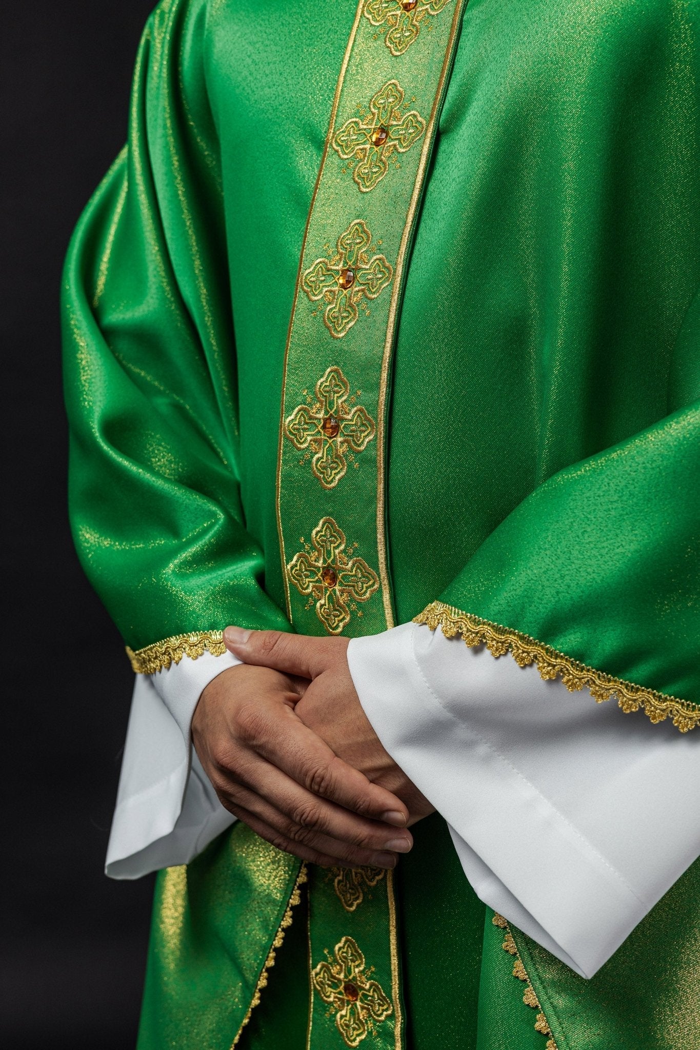 Green gothic chasuble with embroidered belt and collar decorated with stones S - 7056 - 01 - 54 - HAFTINAUSA.COM