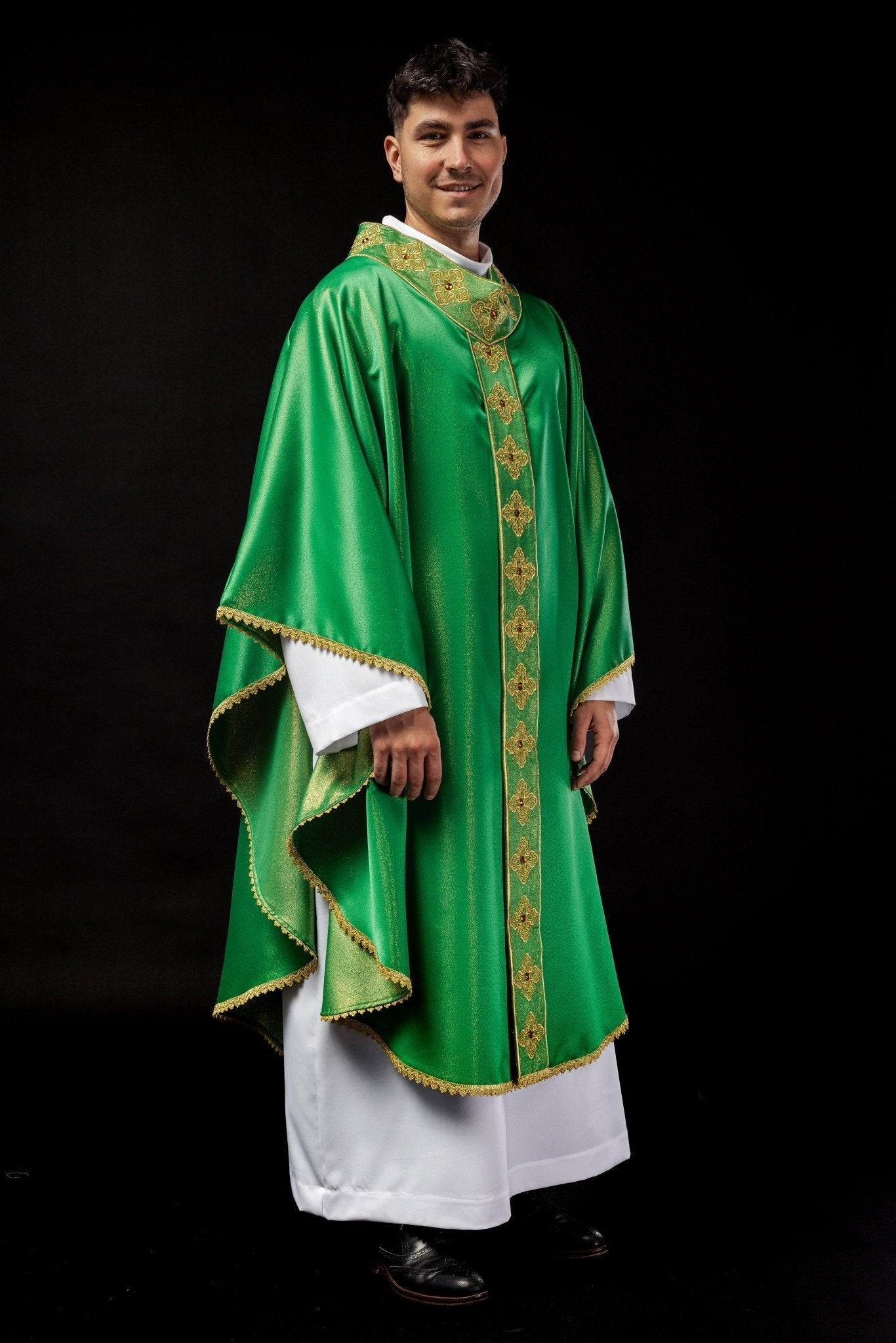 Green gothic chasuble with embroidered belt and collar decorated with stones S - 7056 - 01 - 54 - HAFTINAUSA.COM