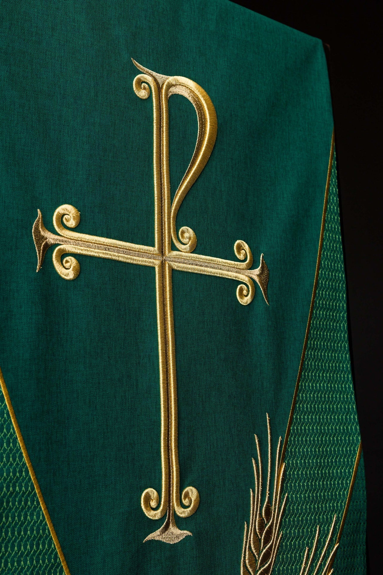 Green lectern cloth with PAX embroidery LE/8050/01 55*250 - CHASUBLES.COM