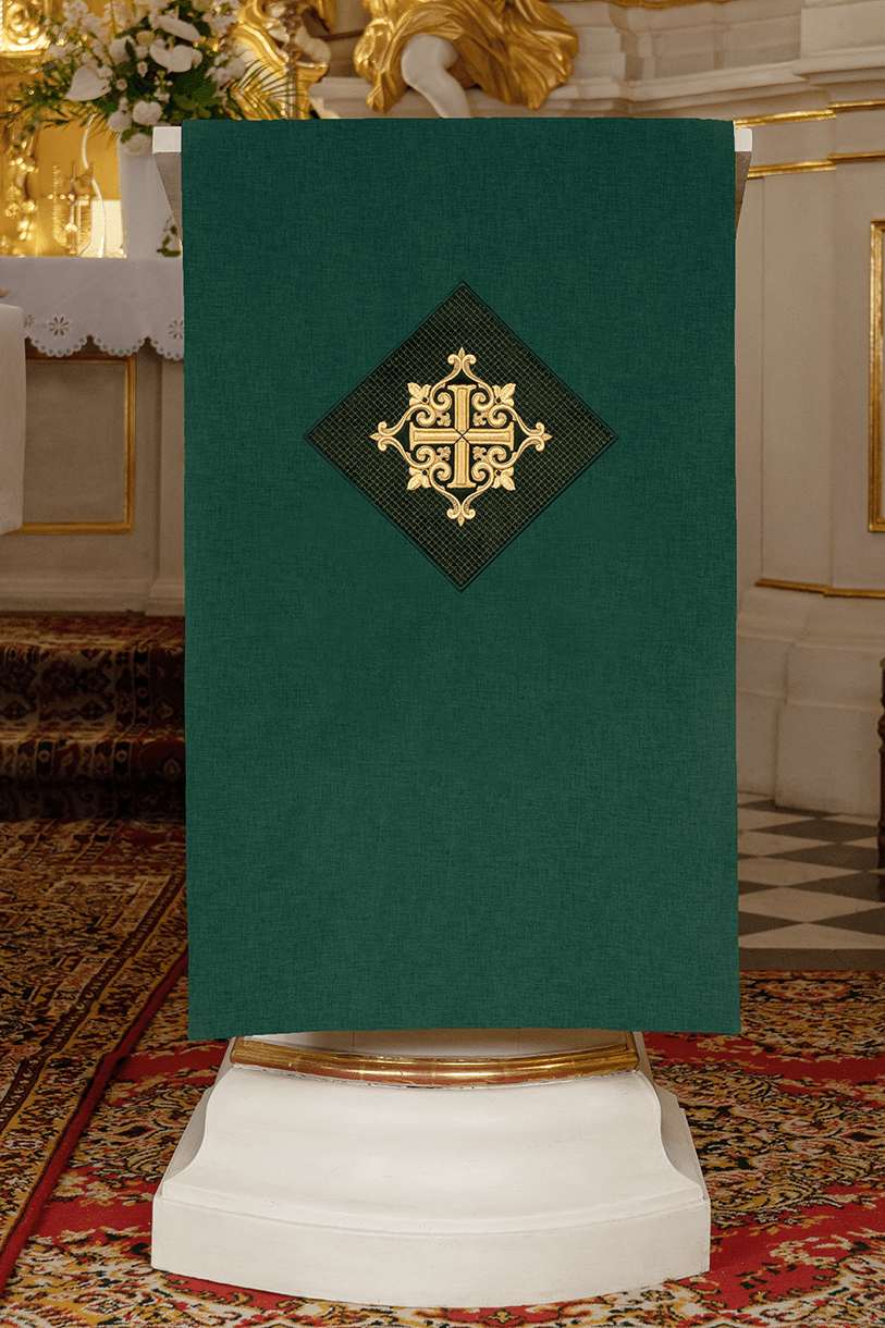 Green lectern cover made of velvet texture with gold cross embroidery LE/8029/01 ZIELONY 55*250 - HAFTINAUSA.COM