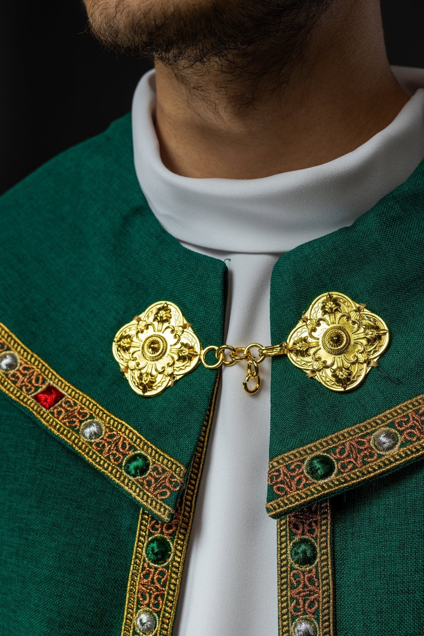 Green liturgical cope with classic JHS embroidery S - 3067 - 01 - 70 150cm - HAFTINAUSA.COM