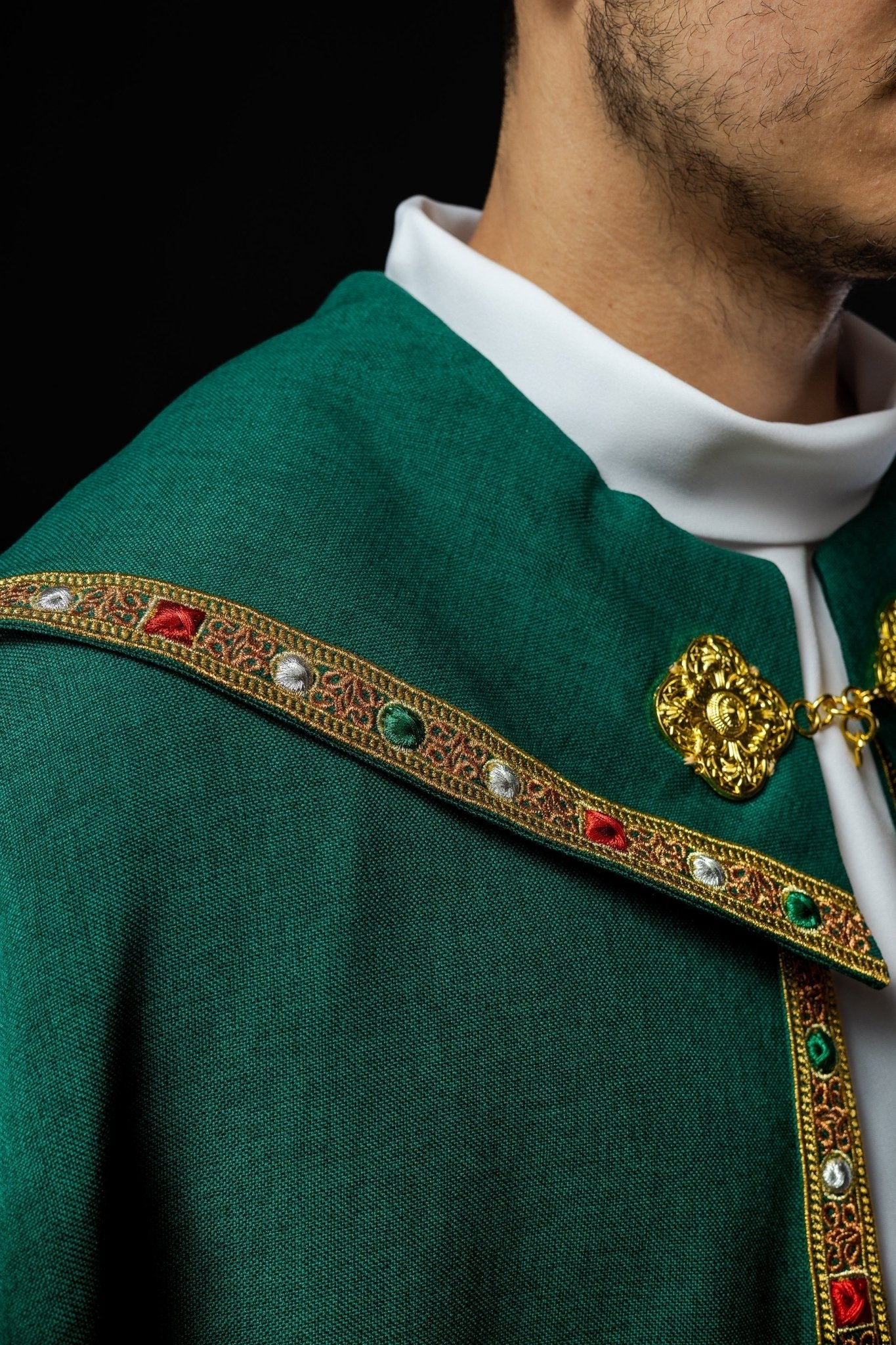 Green liturgical cope with classic JHS embroidery S - 3067 - 01 - 70 150cm - HAFTINAUSA.COM