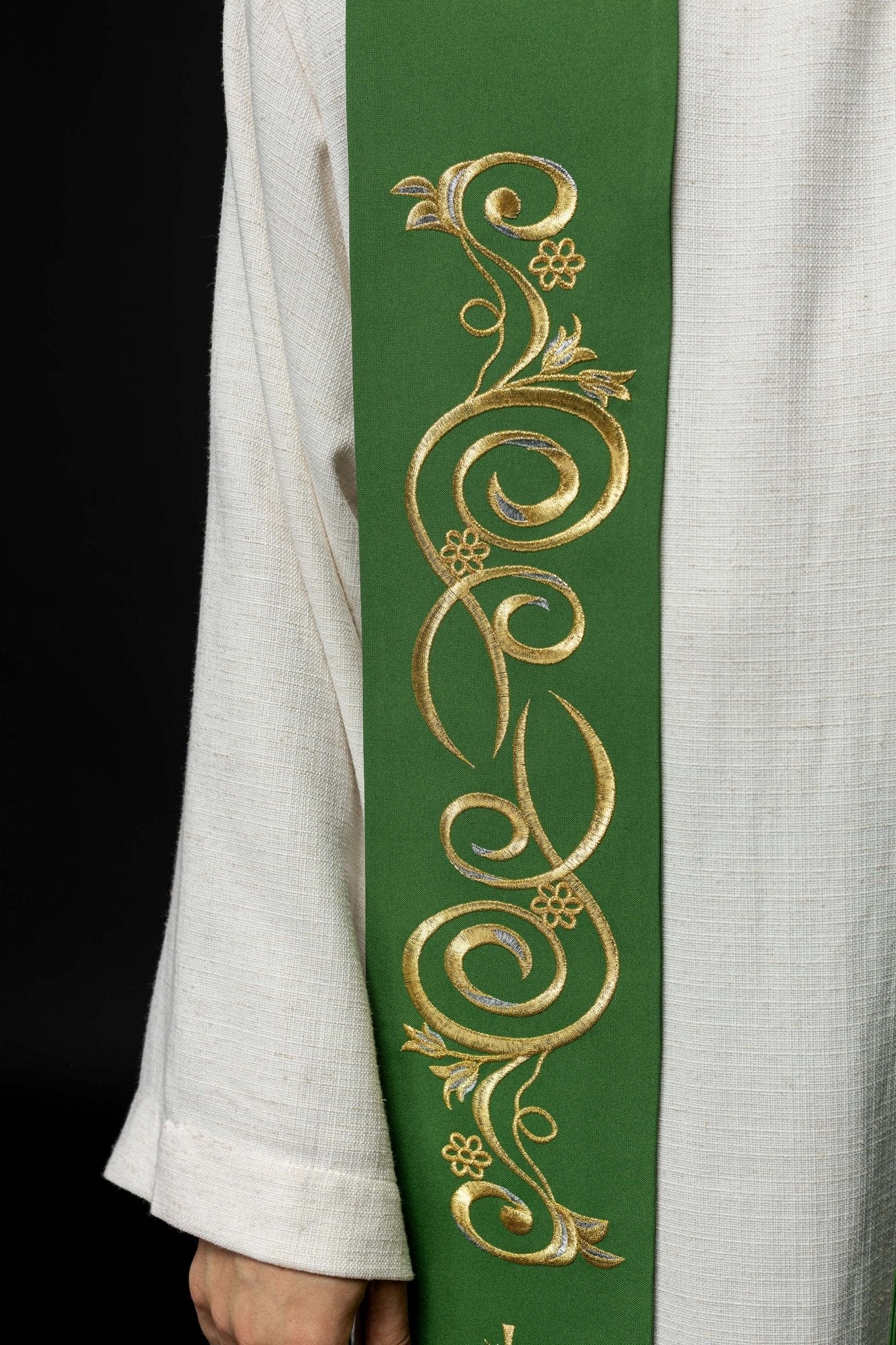 Green priestly stole embroidered with IHS KST/031/01/01 ZIELONY - HAFTINAUSA.COM