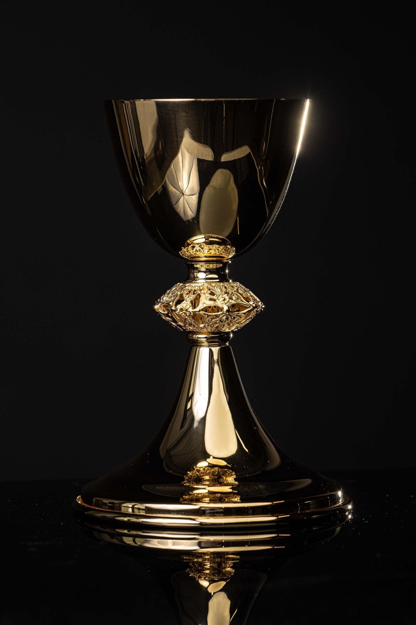 Handcrafted gilded brass chalice LB/KL/001/Z 19CM - CHASUBLES.COM
