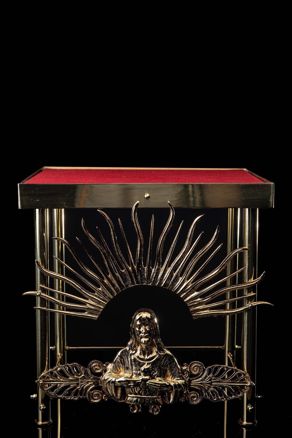 Handcrafted Gilded Brass Monstrance Throne LB/TRN/001/Z - CHASUBLES.COM