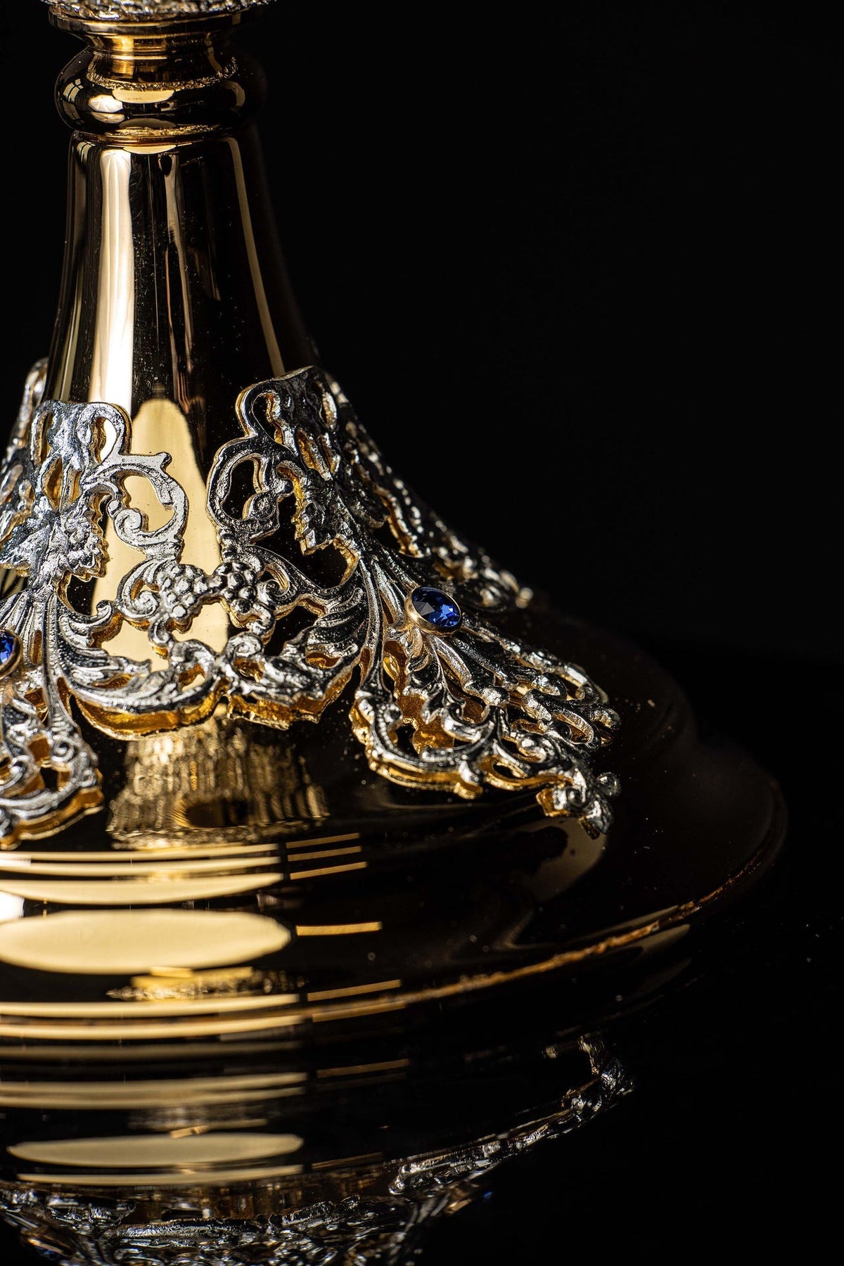 Handcrafted Gold-Plated Mass Chalice Adorned with Sapphires KNR/0220 22CM - CHASUBLES.COM