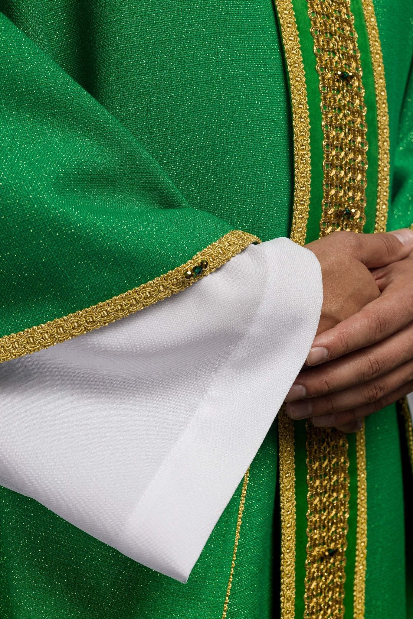 Handmade chasuble with natural stones Handmade 7001 HM/7001/01/71/PA01 - HAFTINAUSA.COM