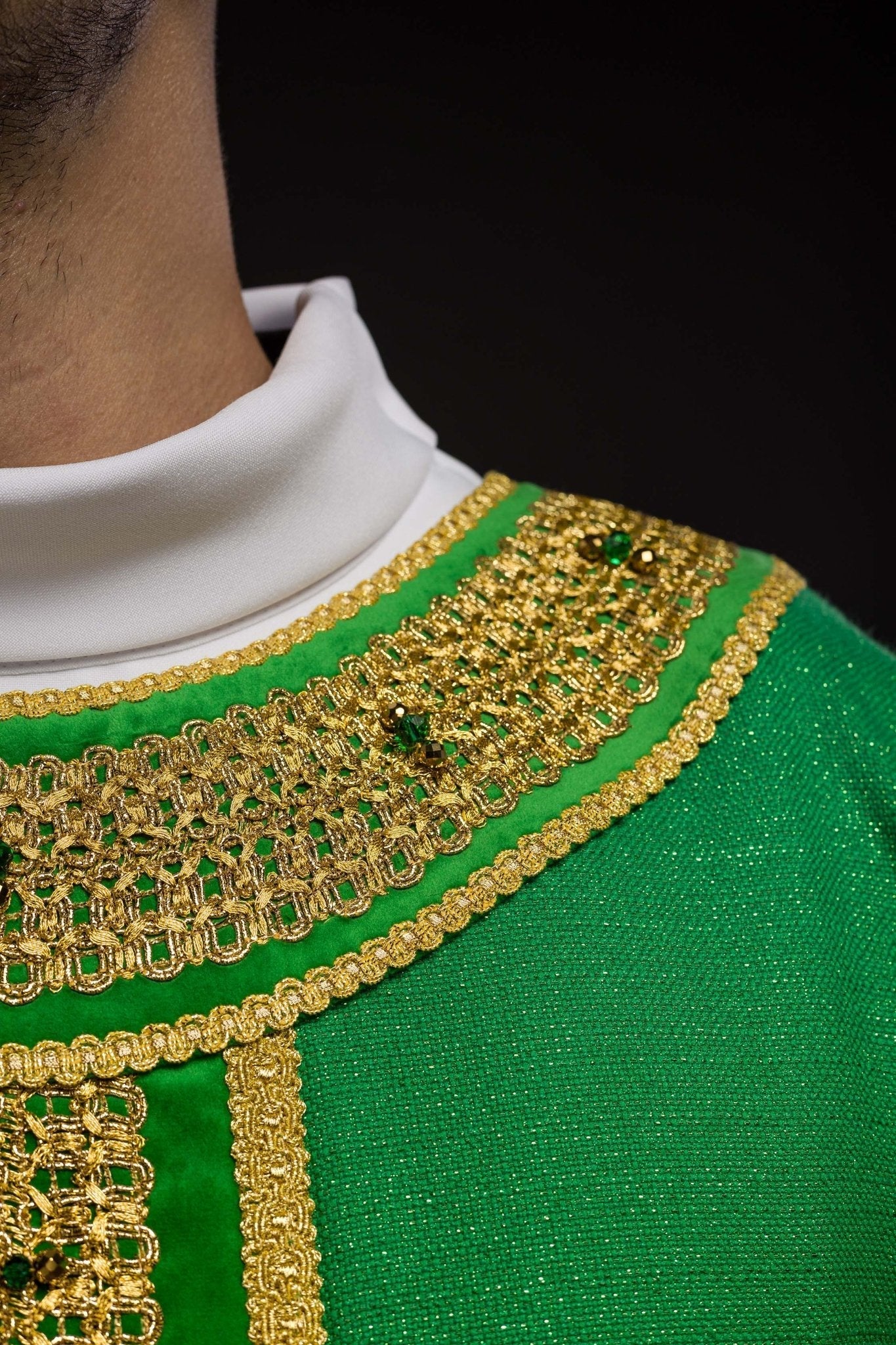 Handmade chasuble with natural stones Handmade 7001 HM/7001/01/71/PA01 - HAFTINAUSA.COM