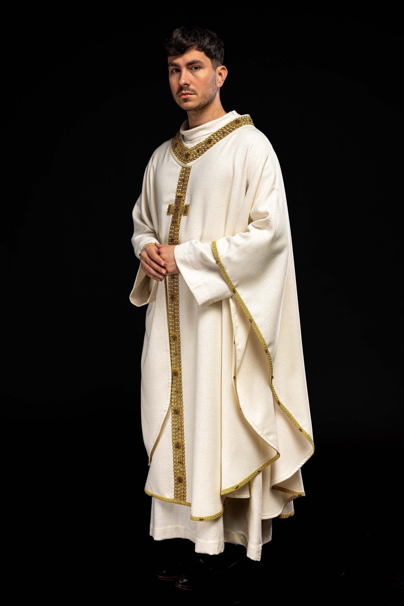Handmade Chasuble with Natural Stones – Handmade 7002 HM/7002/05/71 - HAFTINAUSA.COM