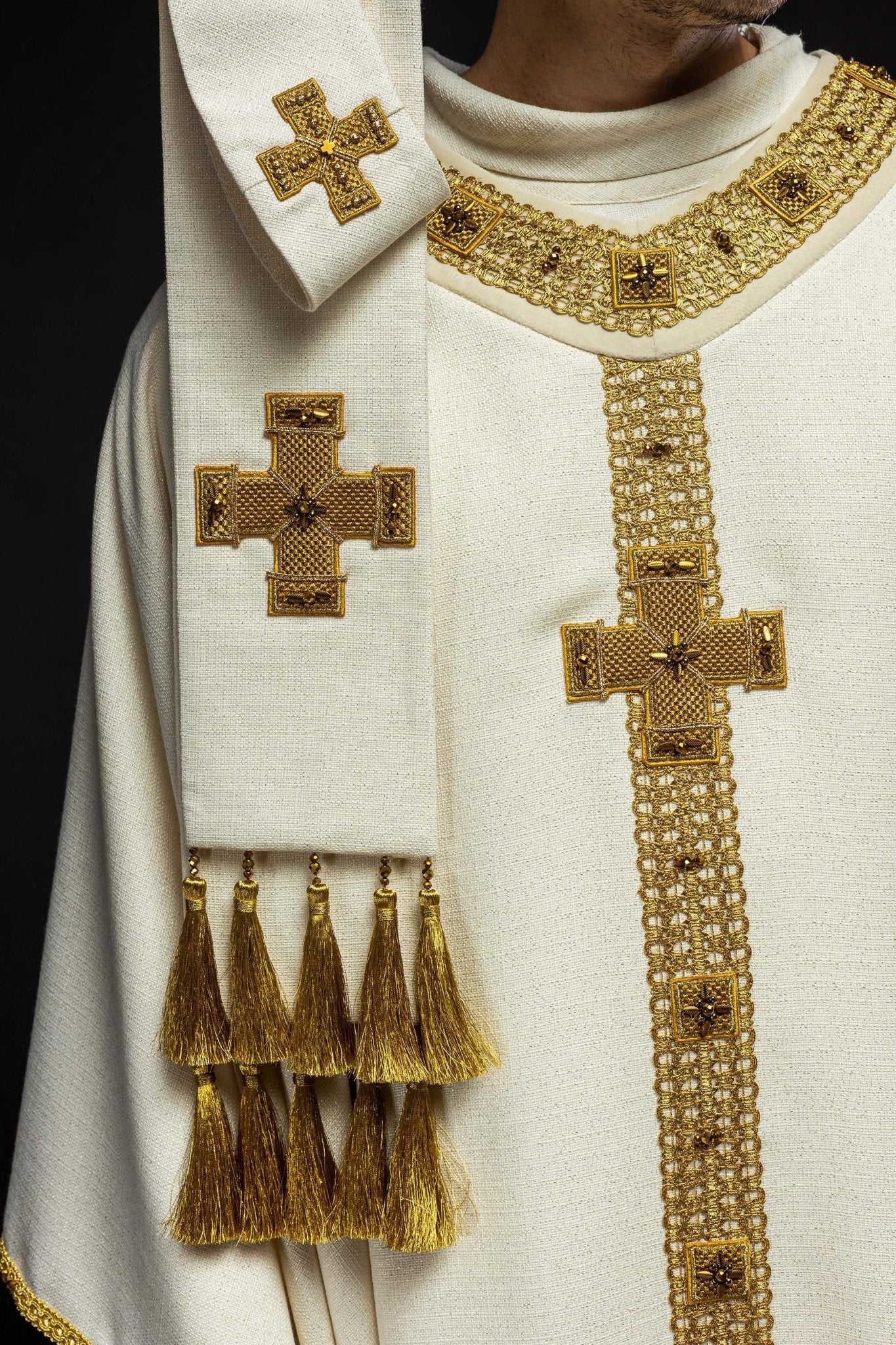 Handmade Chasuble with Natural Stones – Handmade 7002 HM/7002/05/71 - HAFTINAUSA.COM