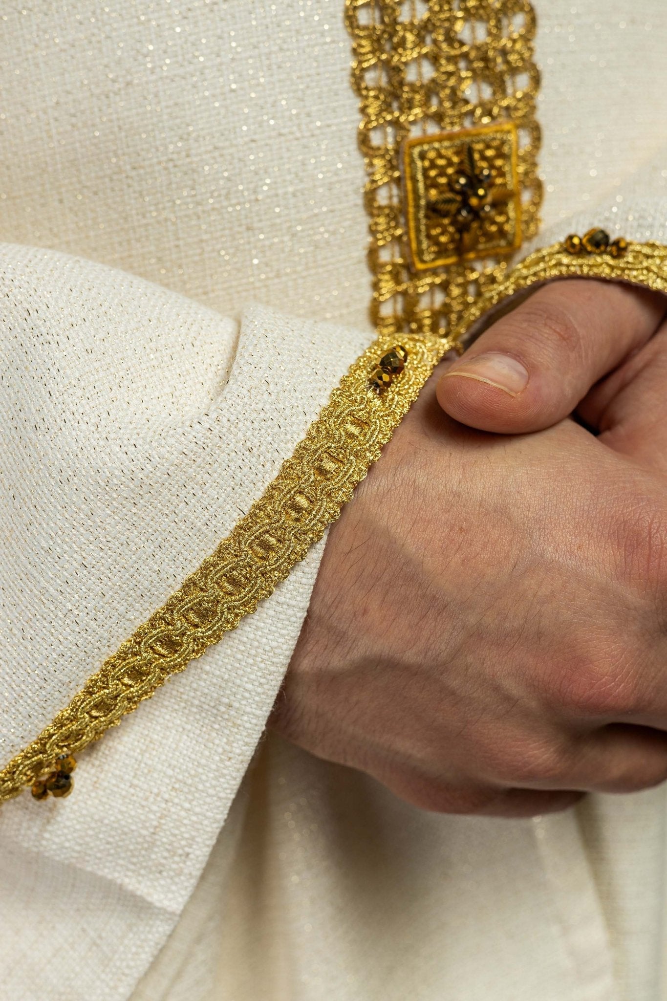 Handmade Chasuble with Natural Stones – Handmade 7002 HM/7002/05/71 - HAFTINAUSA.COM