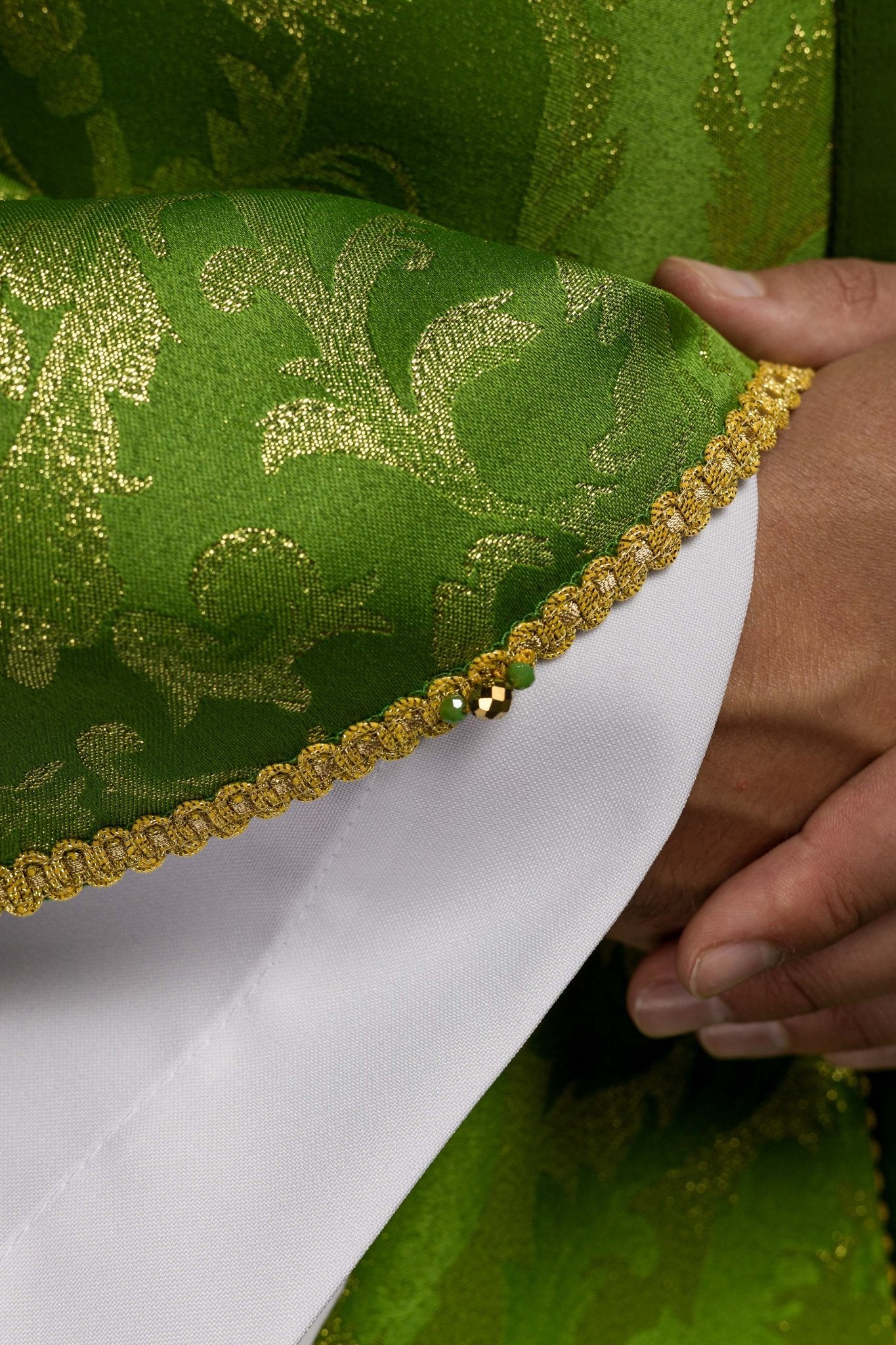 Handmade chasuble with natural stones Handmade 7003 HM/7003/01/90 - HAFTINAUSA.COM
