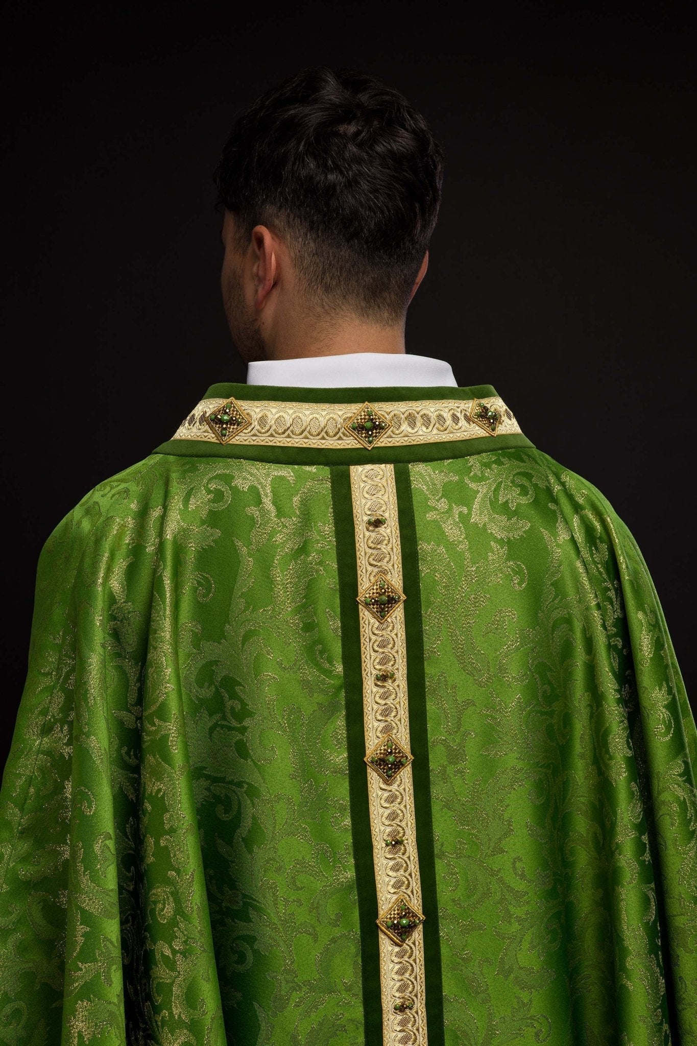 Handmade chasuble with natural stones Handmade 7003 HM/7003/01/90 - HAFTINAUSA.COM