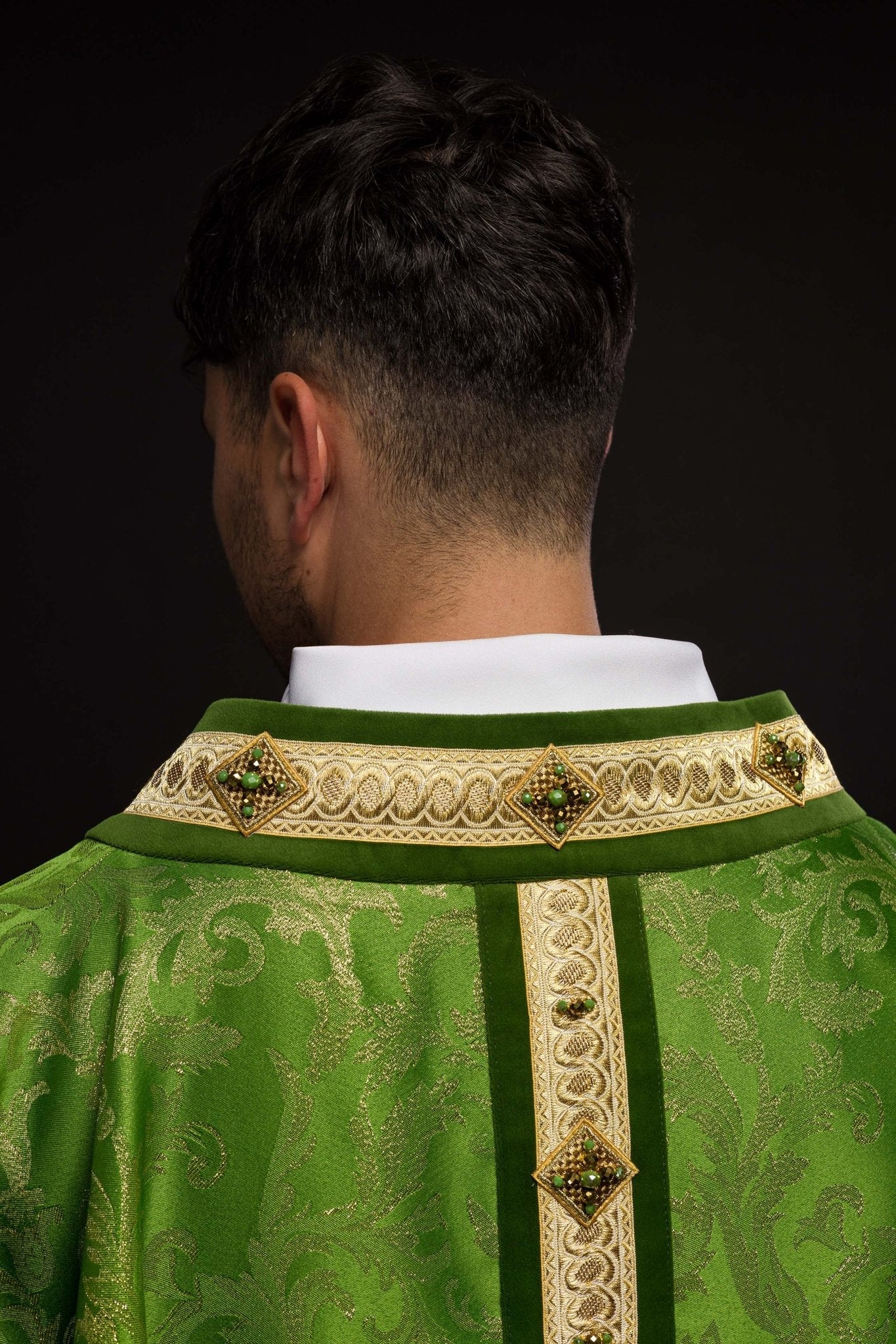 Handmade chasuble with natural stones Handmade 7003 HM/7003/01/90 - HAFTINAUSA.COM