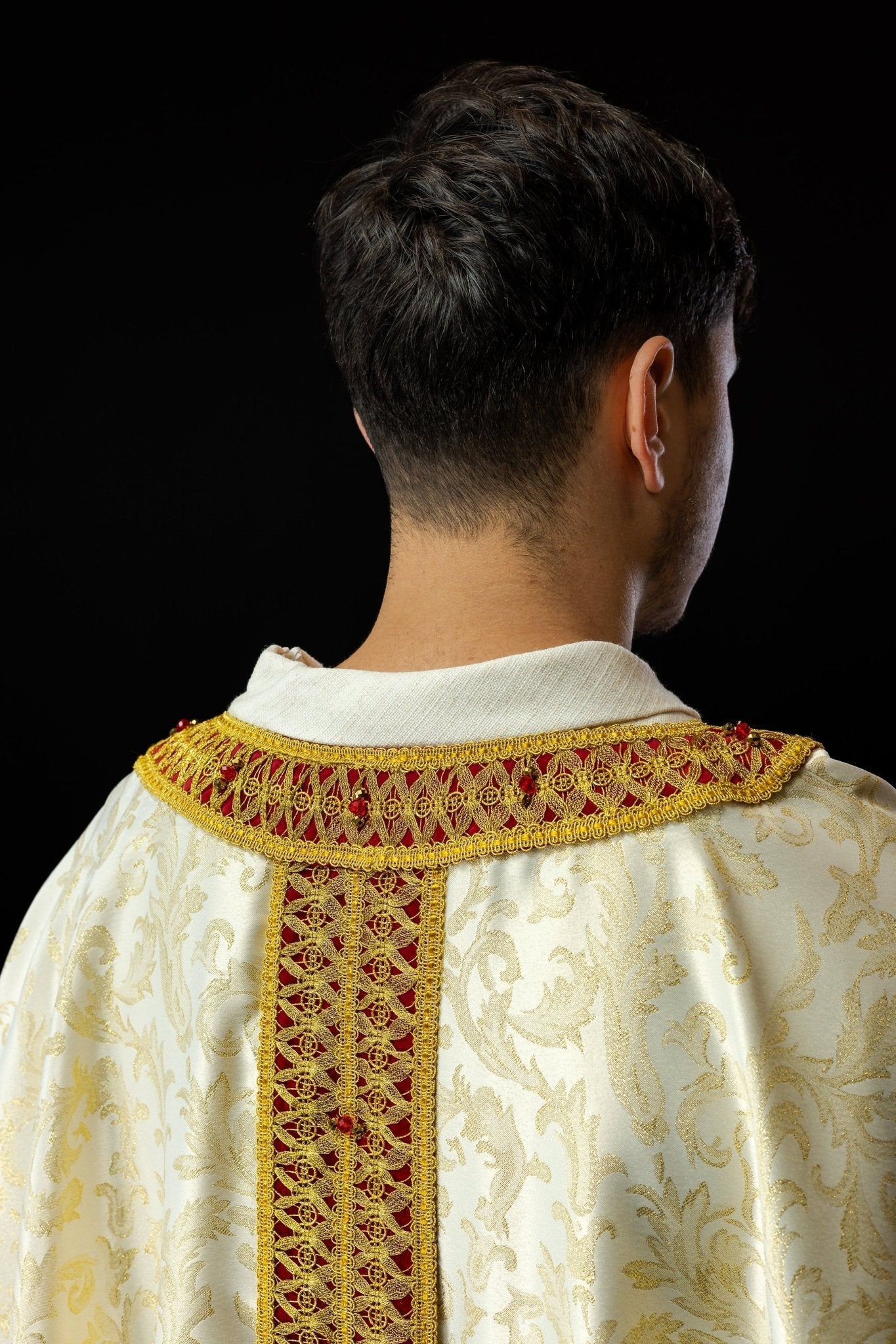 Handmade chasuble with natural stones Handmade 7009 HM/7009/05/90/PA02 - HAFTINAUSA.COM