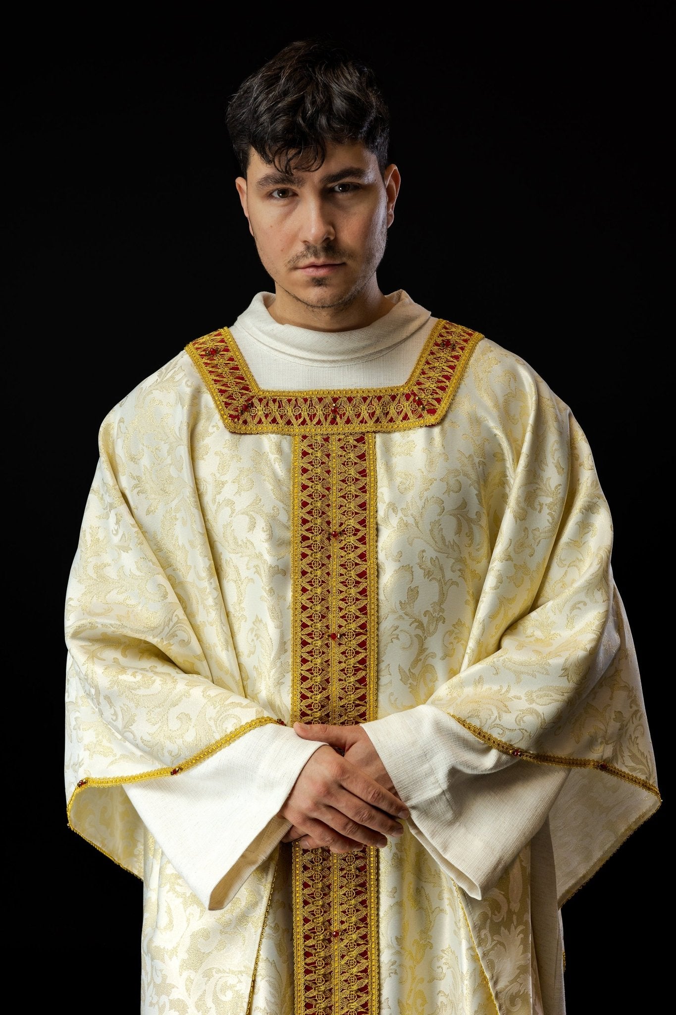 Handmade chasuble with natural stones Handmade 7009 HM/7009/05/90/PA02 - HAFTINAUSA.COM