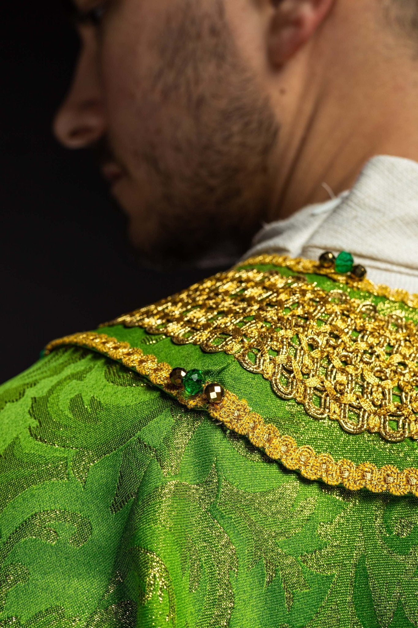 Handmade chasuble with natural stones Handmade 7010 Green HM/7010/01/90 - HAFTINAUSA.COM