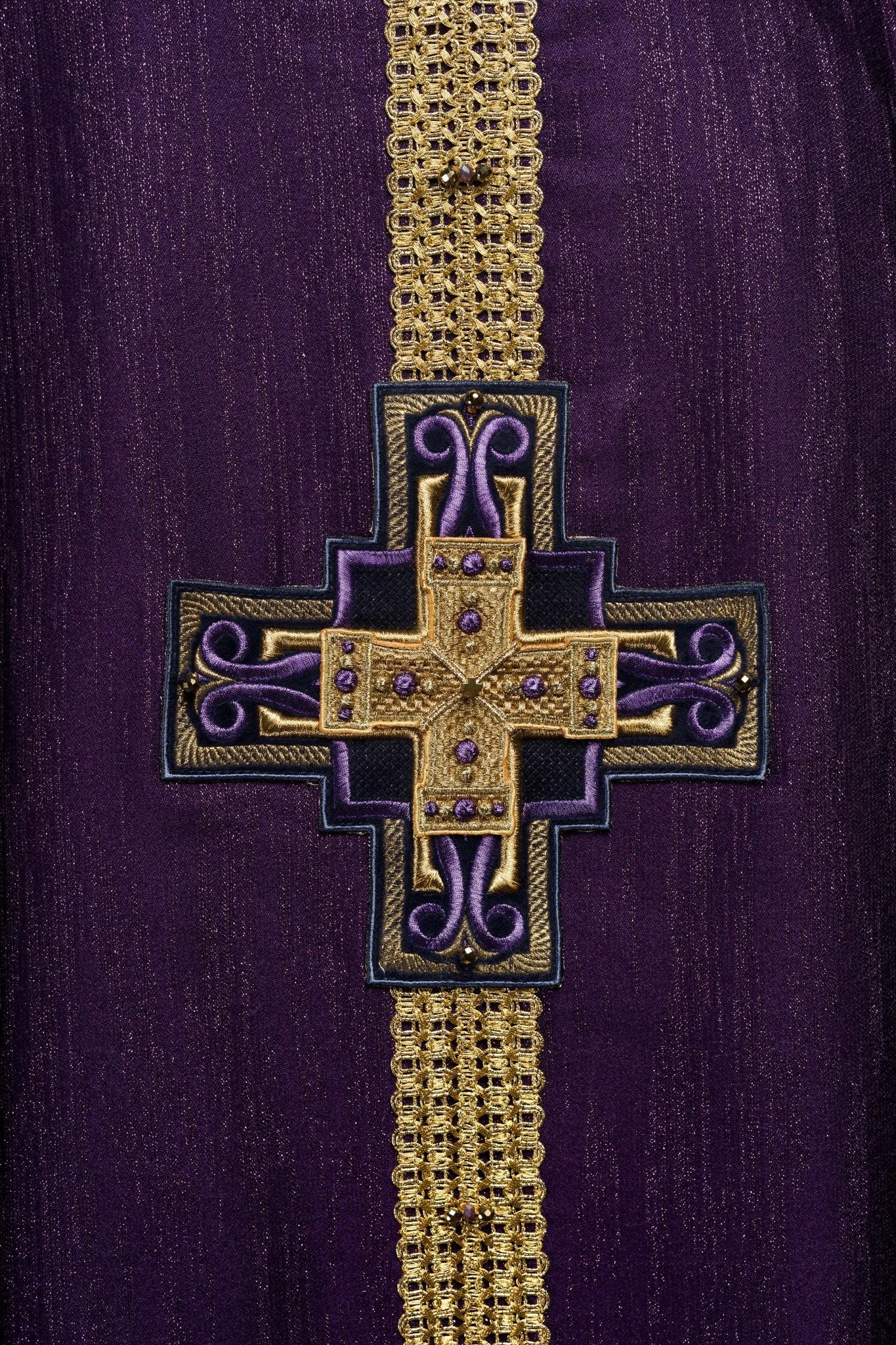 Handmade chasuble with natural stones Handmade 7015 Purple HM/7015/03/99 - CHASUBLES.COM