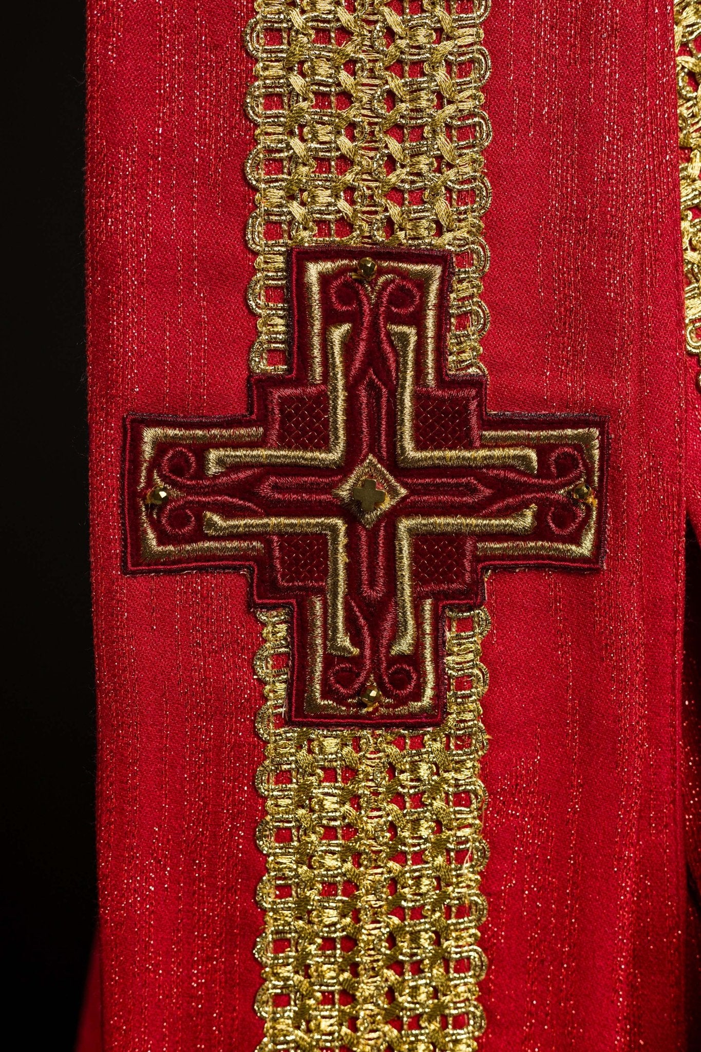 Handmade chasuble with natural stones Handmade 7015 Red HM/7015/02/99 - CHASUBLES.COM