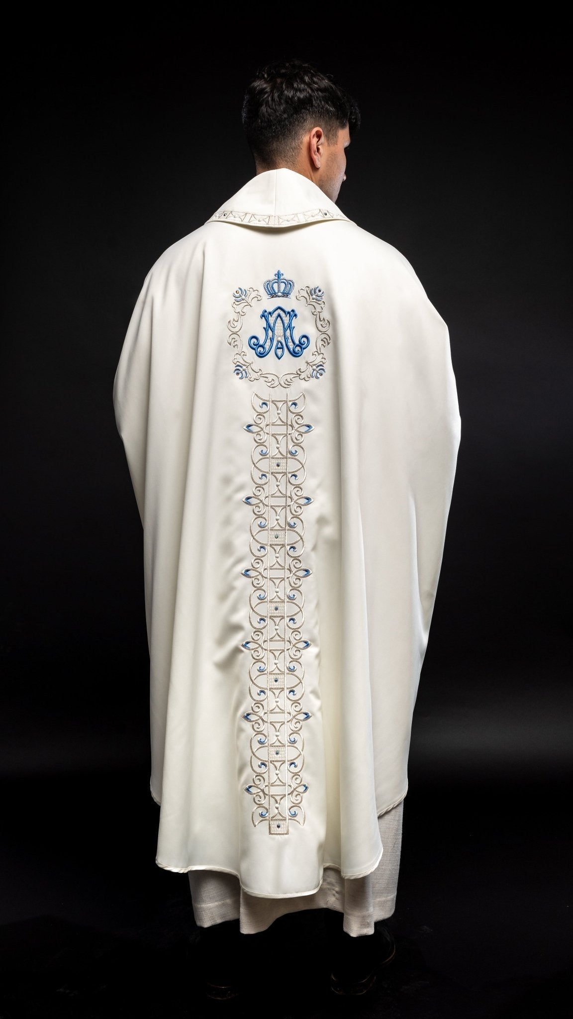 Ivory colored Marian chasuble finished with blue stones LE/7001/05 - HAFTINAUSA.COM