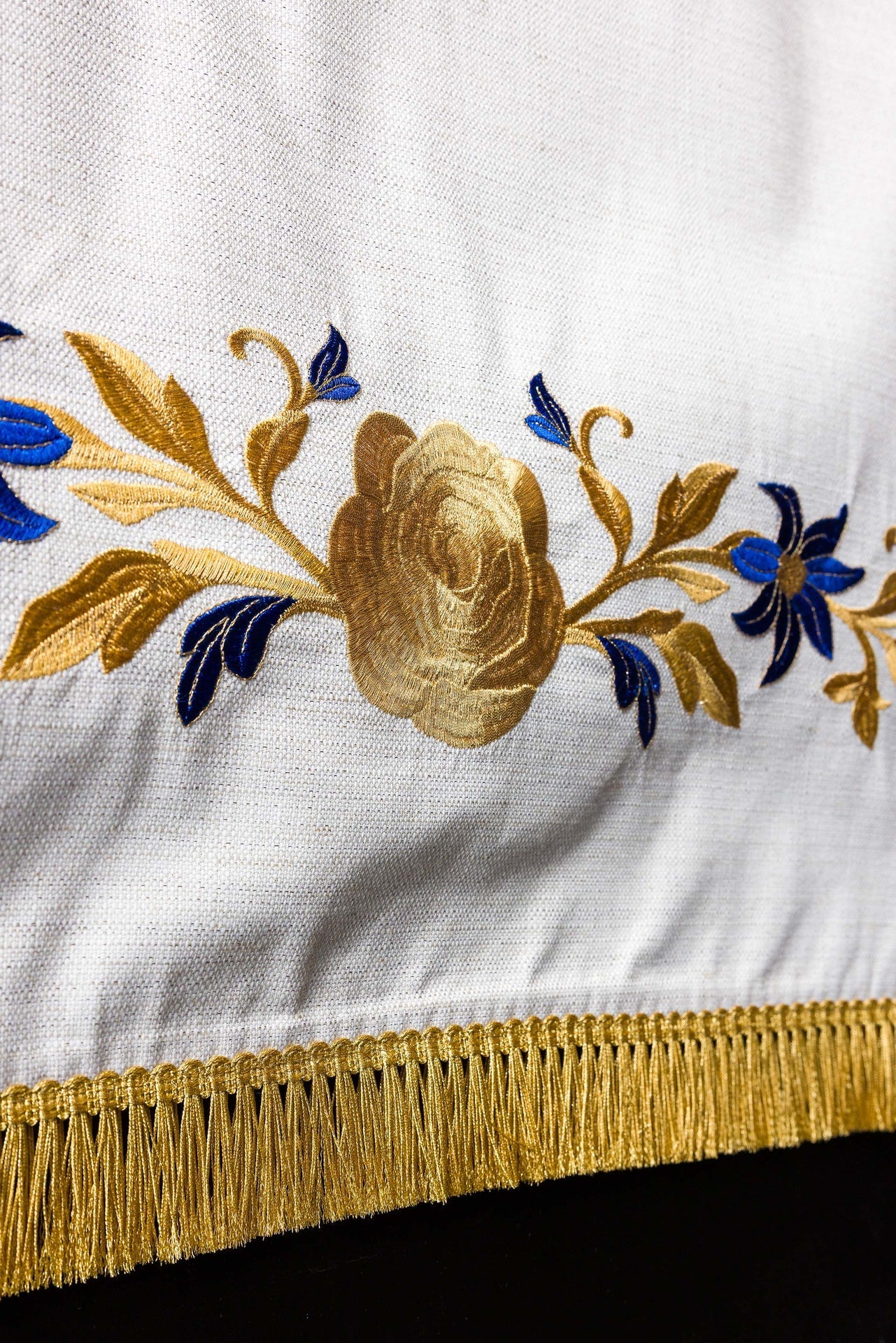 Lectern cloth with Marian embroidery in ecru LE/8045/05 55*250 - CHASUBLES.COM