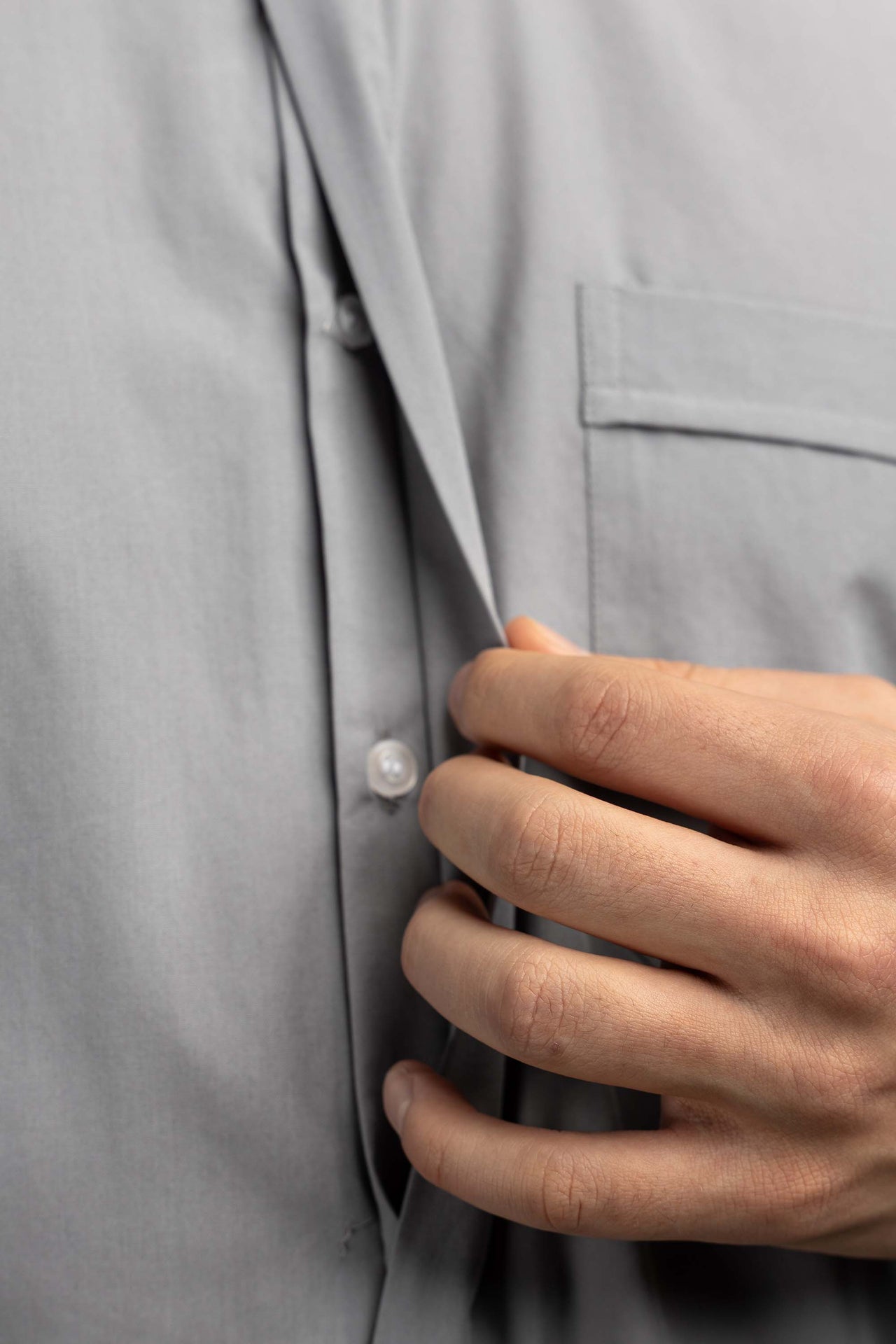 Light grey long-sleeved Roman clerical shirt with clerical collar KSZ/003/220/DR/38 - CHASUBLES.COM