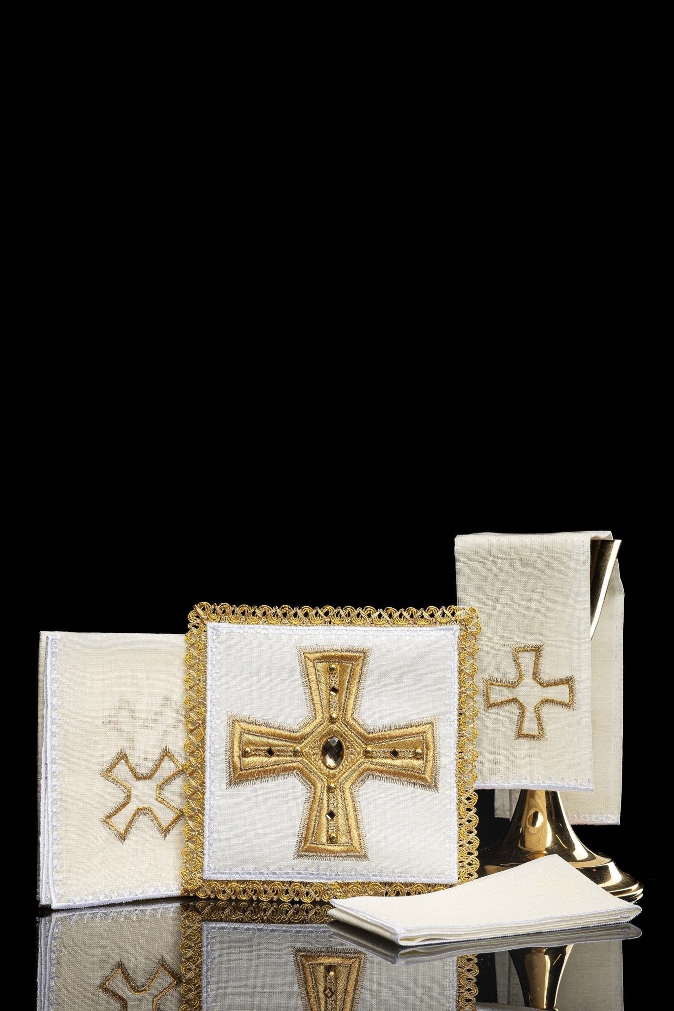 Linen Chalice Linens Richly Embroidered with Stones LE/5003 - CHASUBLES.COM