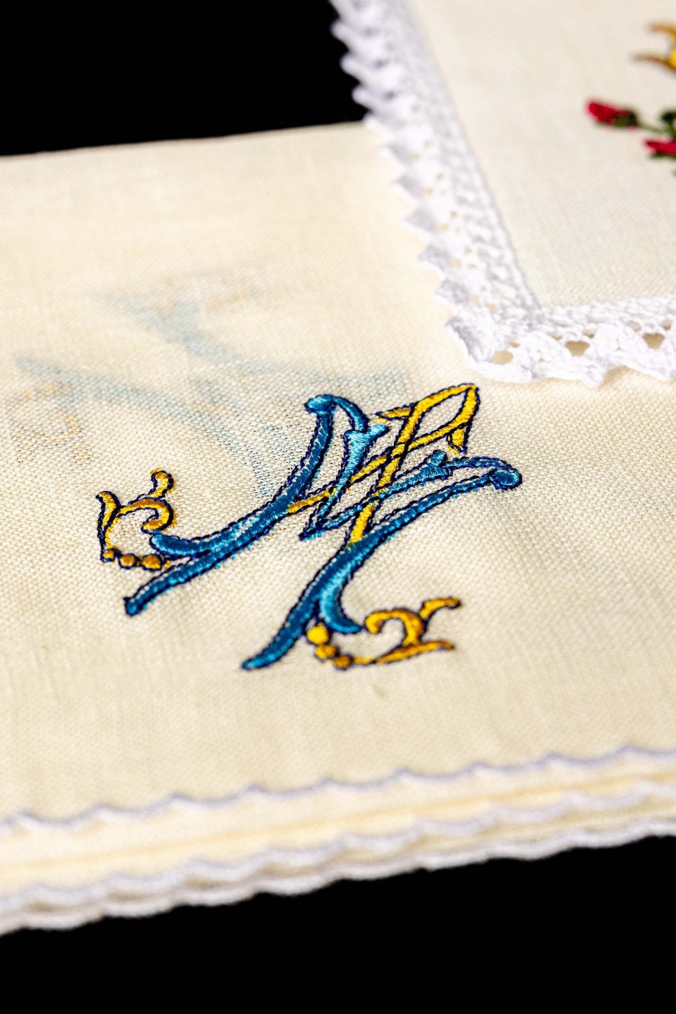 Linen Chalice Linens with Colorful Marian Embroidery KKL/078 - CHASUBLES.COM