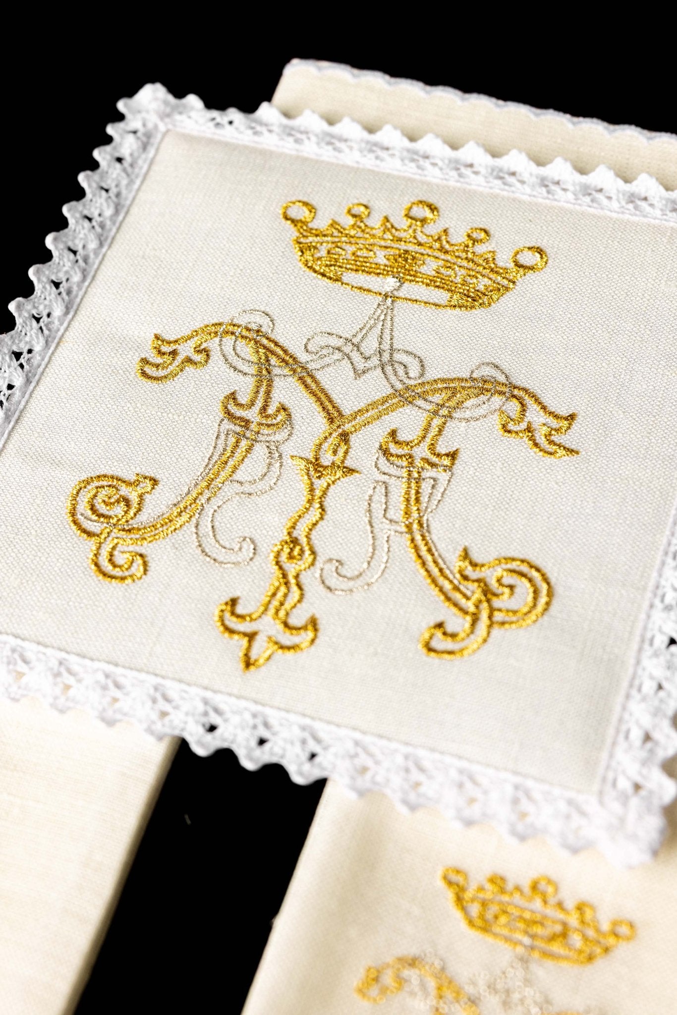 Linen Chalice Linens with Gold Cross Embroidery KKL/020 - CHASUBLES.COM