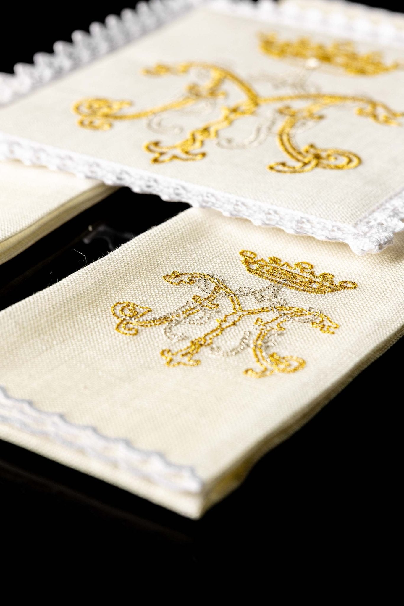 Linen Chalice Linens with Gold Cross Embroidery KKL/020 - CHASUBLES.COM