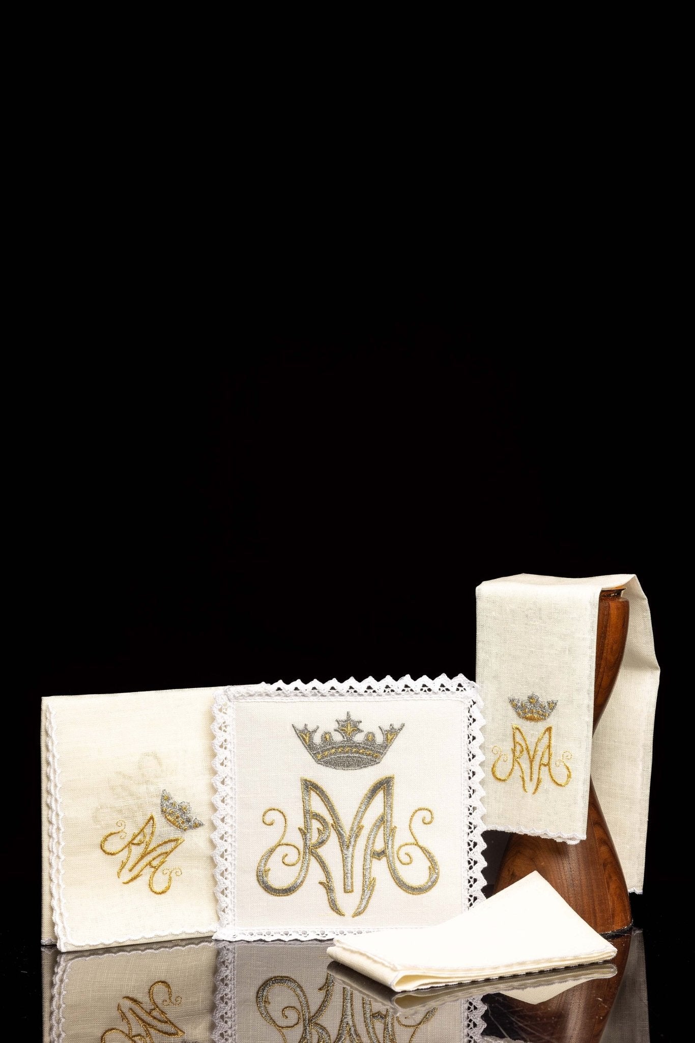 Linen Chalice Linens with Mary Motif KKL/003/C2 - CHASUBLES.COM