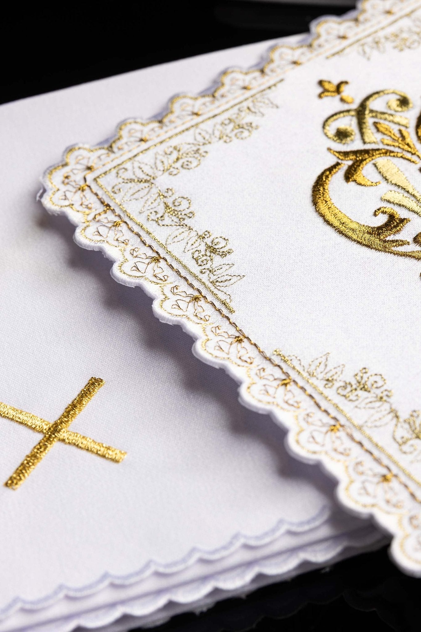 Liturgical chalice set with gold embroidered Marian motif S-5564 - CHASUBLES.COM