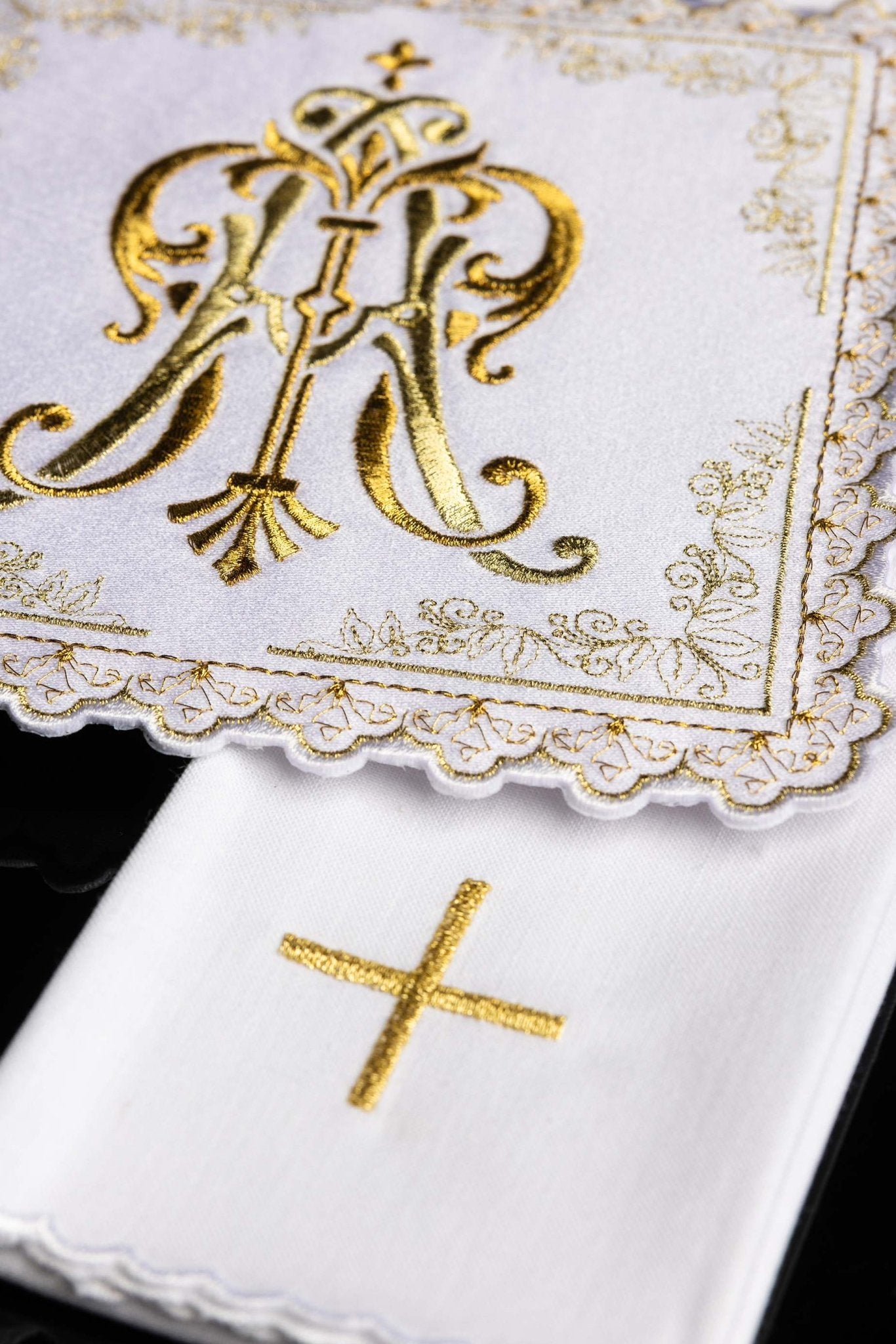 Liturgical chalice set with gold embroidered Marian motif S-5564 - CHASUBLES.COM