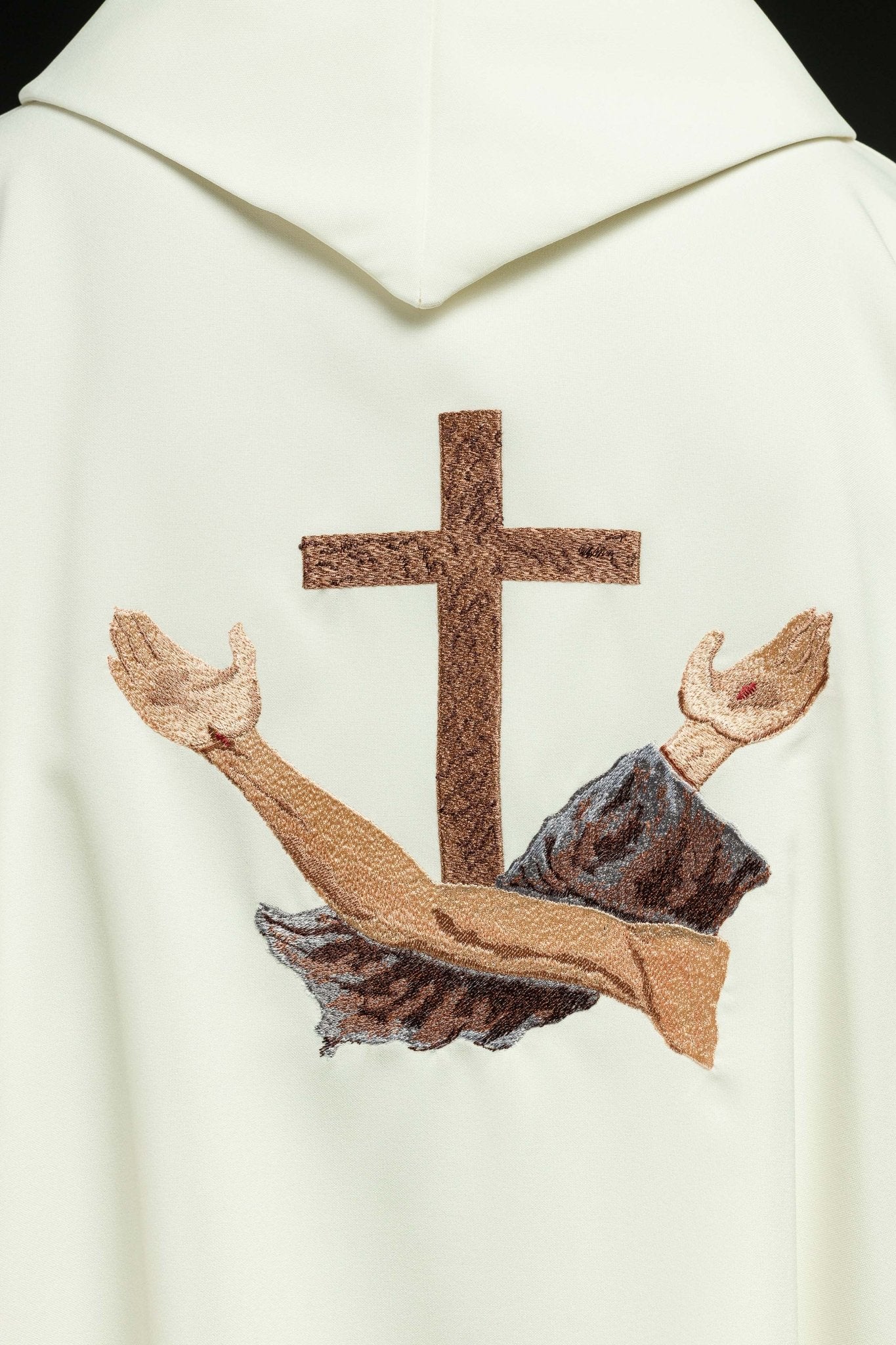 Liturgical chasuble with a Franciscan cross in ecru KOR/180/05/01 ECRU - CHASUBLES.COM