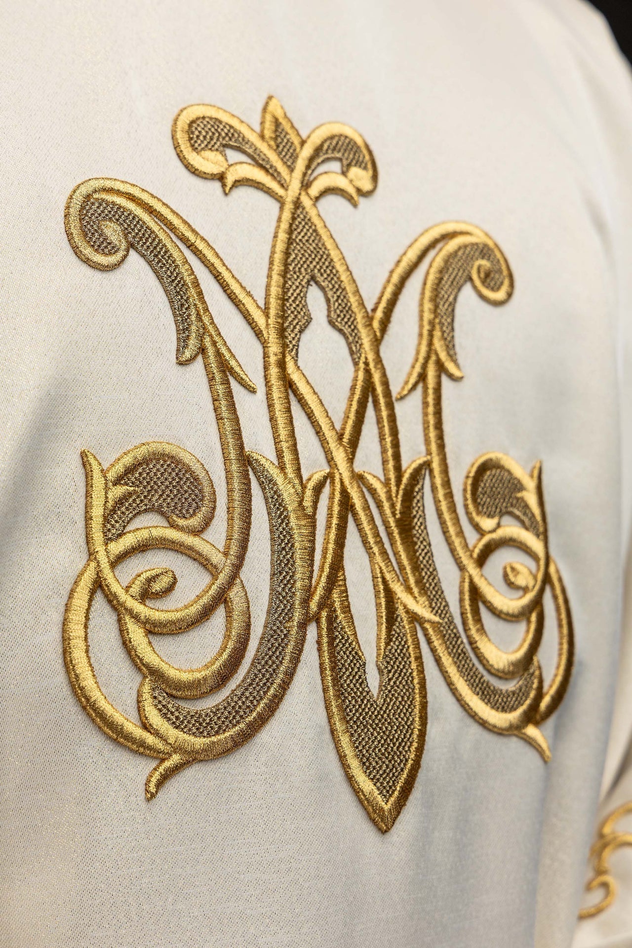 Liturgical chasuble with an embroidered Marian symbol S-7555-05-54 - CHASUBLES.COM