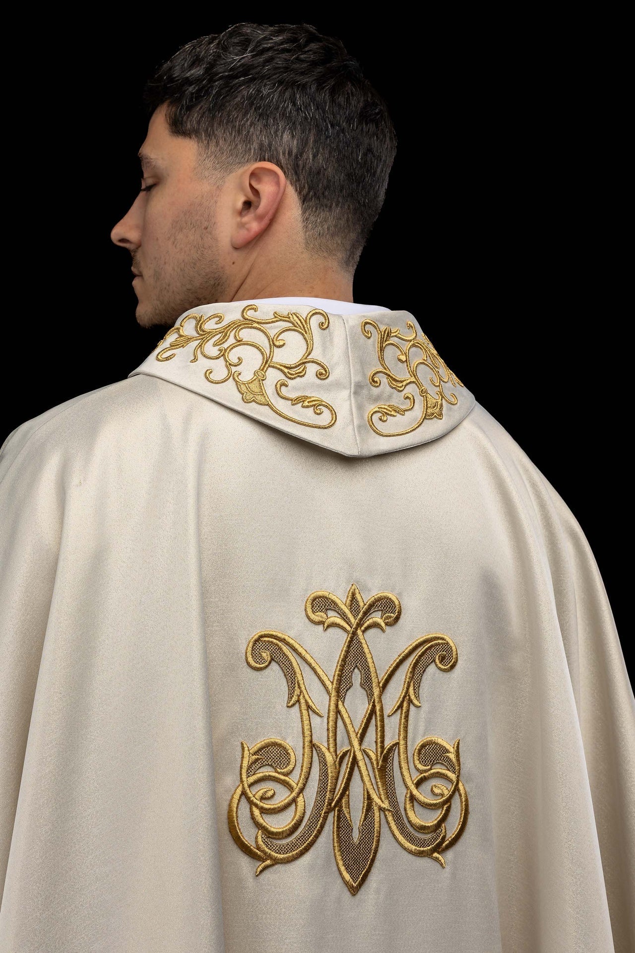 Liturgical chasuble with an embroidered Marian symbol S-7555-05-54 - CHASUBLES.COM