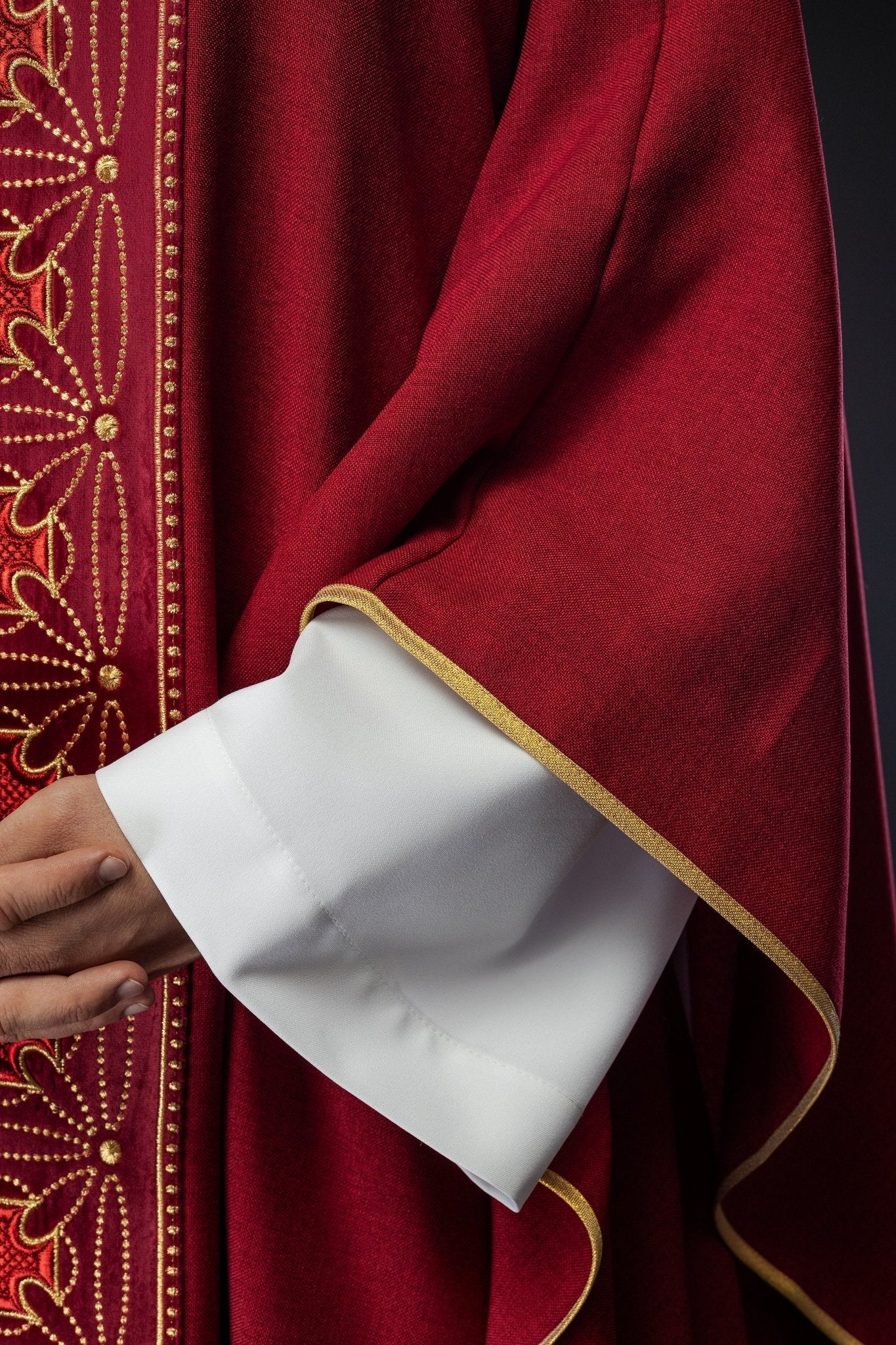 Liturgical chasuble with richly decorated belt with crosses in red color S - 7071 - 02 - 70 - HAFTINAUSA.COM
