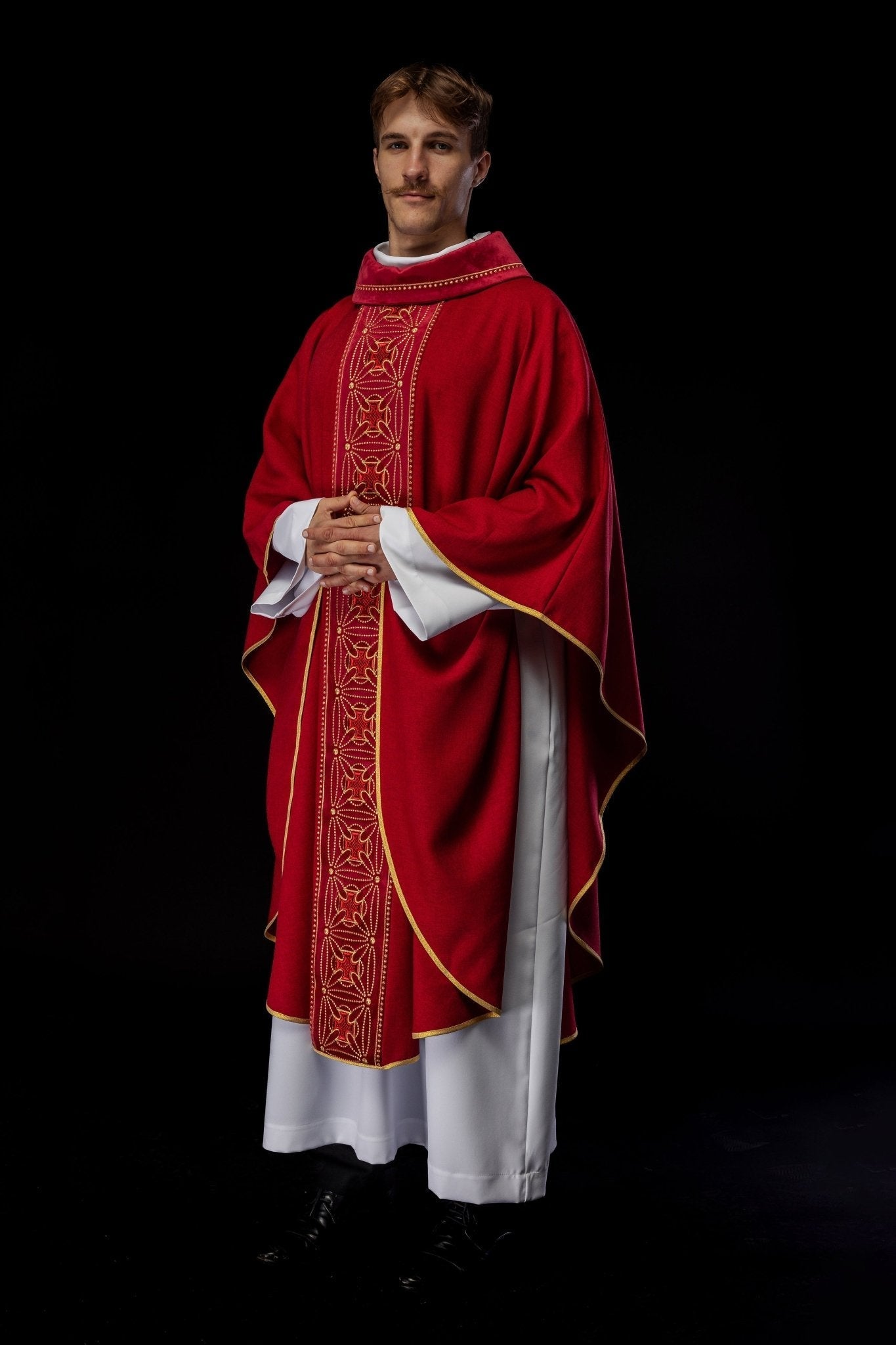 Liturgical chasuble with richly decorated belt with crosses in red color S - 7071 - 02 - 70 - HAFTINAUSA.COM