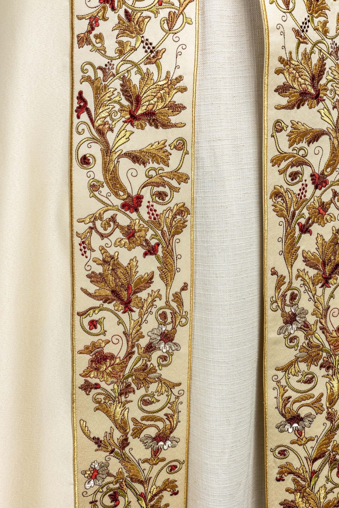 Liturgical cope with gold IHS motif KKP/004/05/20 145cm - HAFTINAUSA.COM