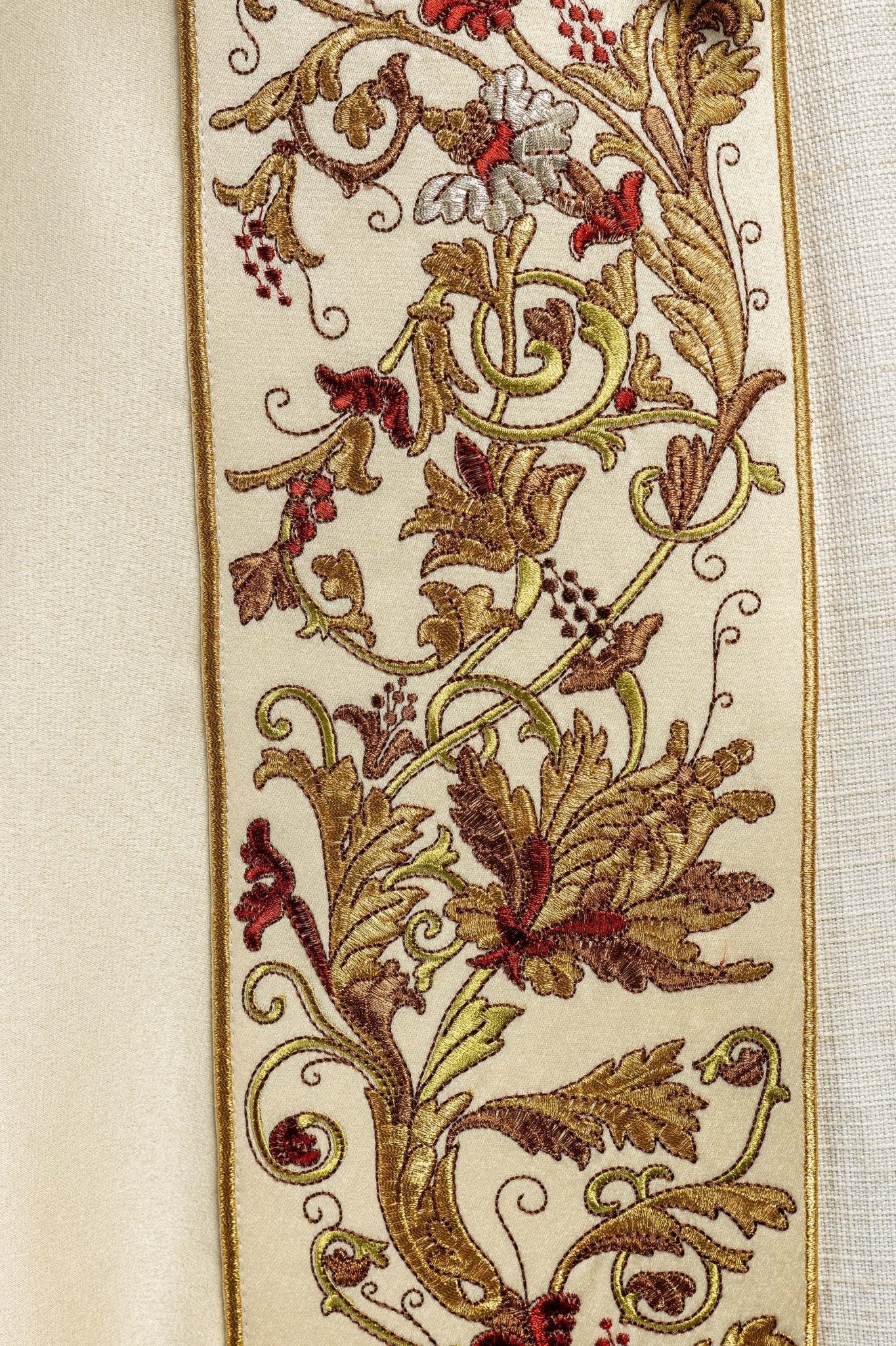 Liturgical cope with gold IHS motif KKP/004/05/20 145cm - HAFTINAUSA.COM