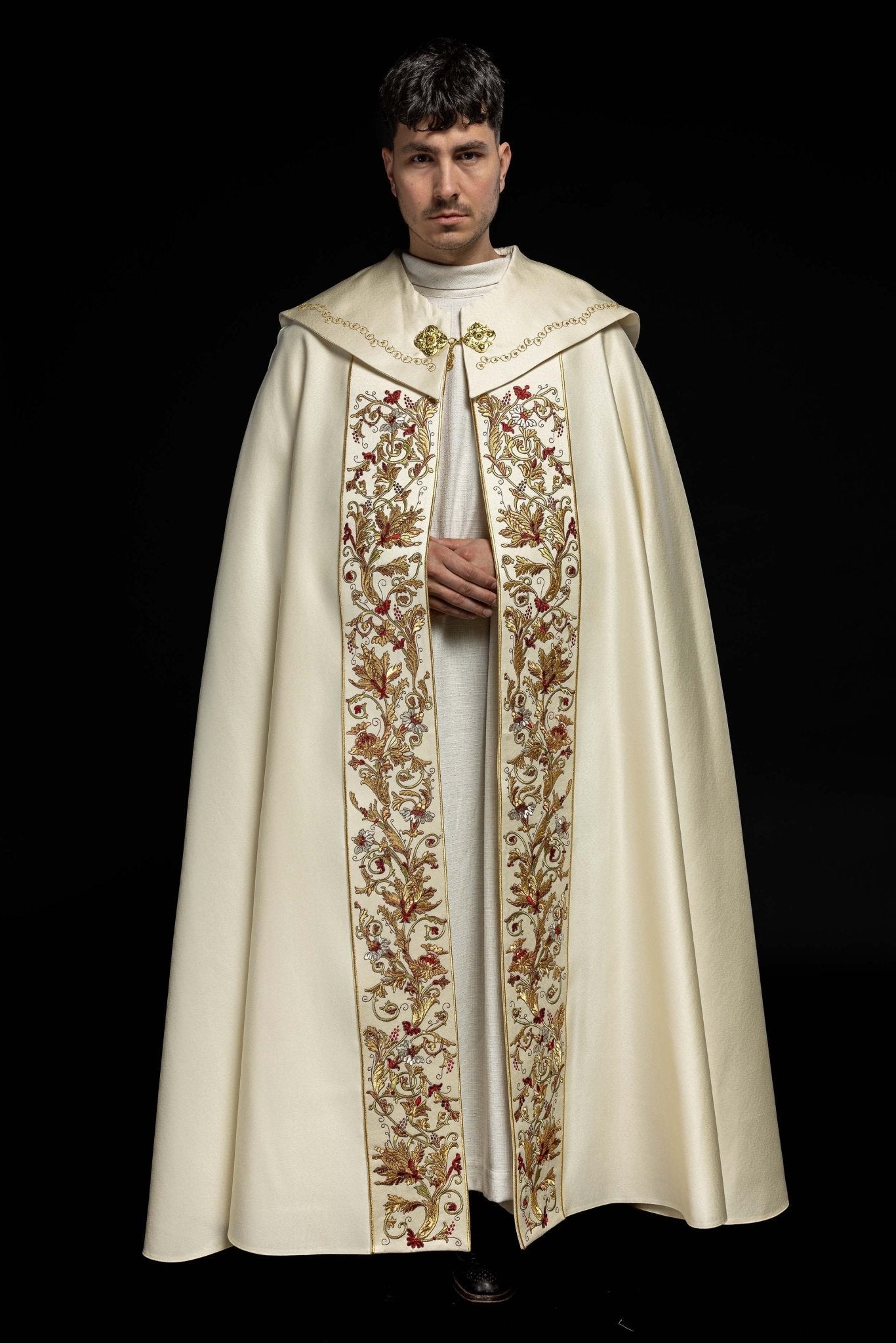 Liturgical cope with gold IHS motif KKP/004/05/20 145cm - HAFTINAUSA.COM