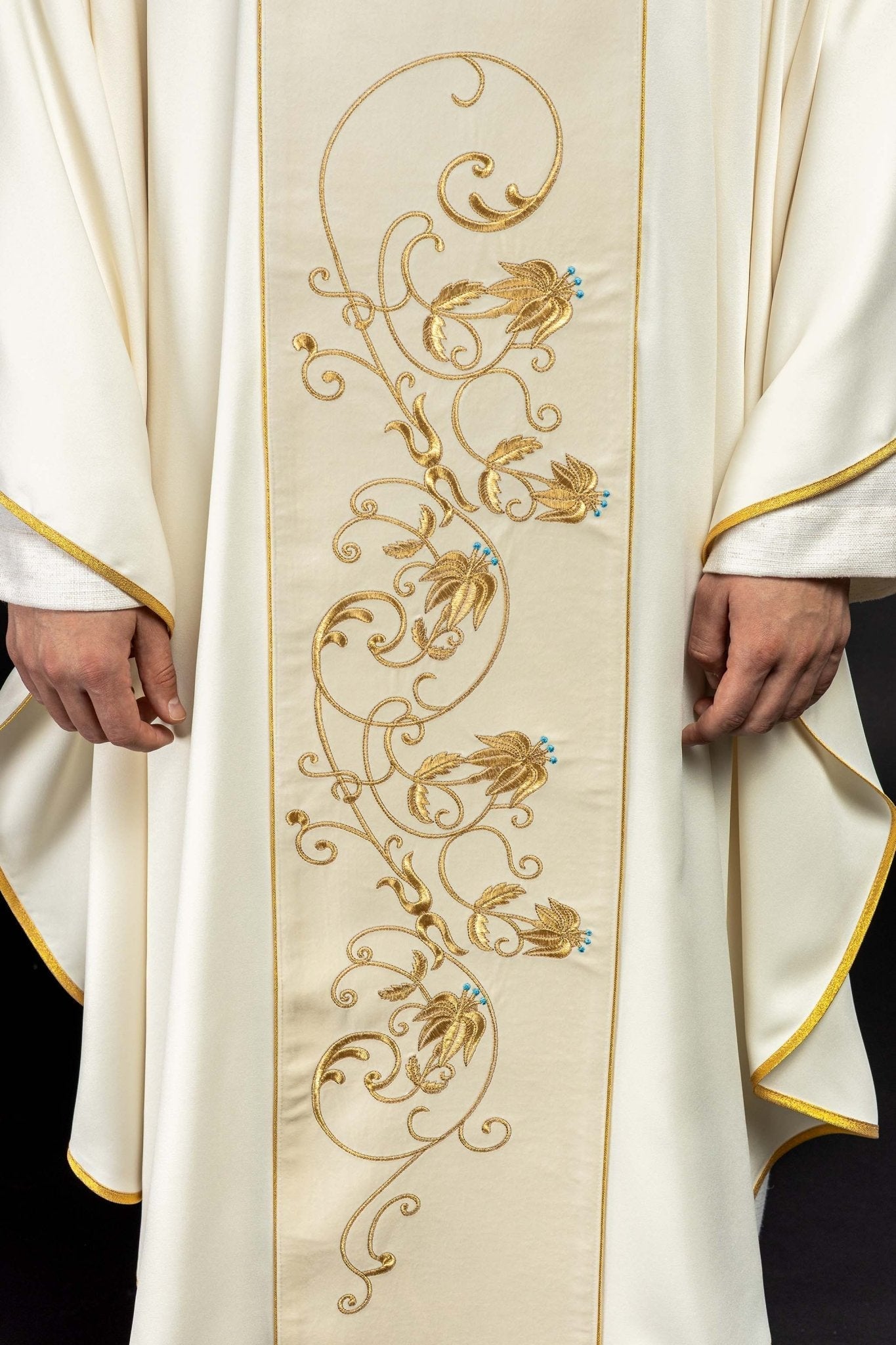 Liturgical Marian Chasuble with a velvet belt in ecru KOR/372/05/53/PA ECRU - HAFTINAUSA.COM