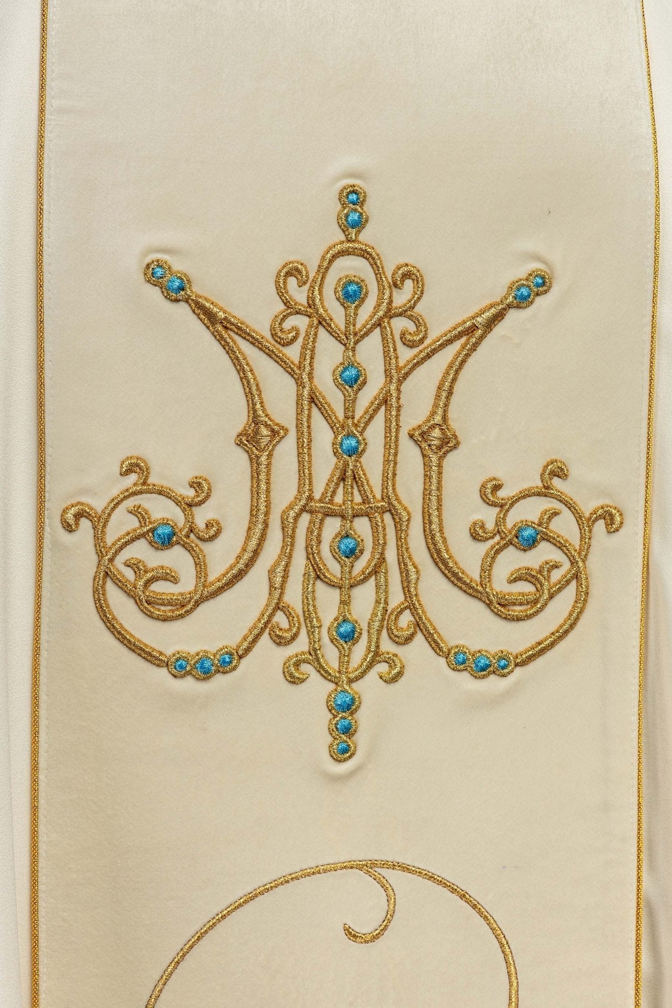 Liturgical Marian Chasuble with a velvet belt in ecru KOR/372/05/53/PA ECRU - HAFTINAUSA.COM