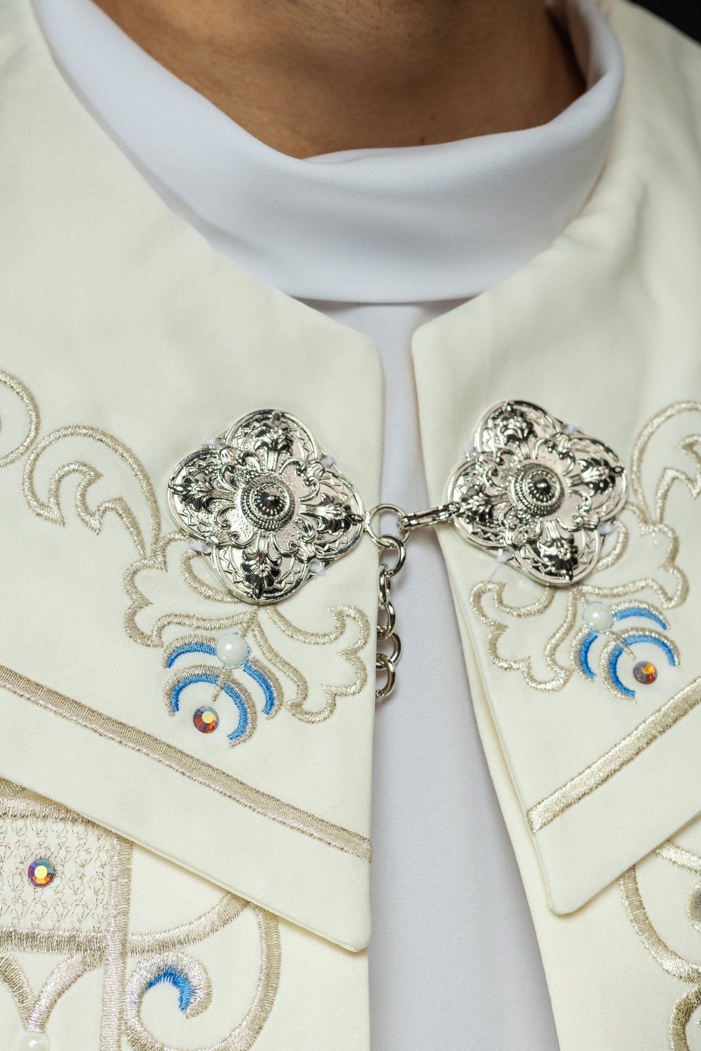 Liturgical Veil Embroidered with Mary Motif Ecru LE/3001/05 150cm - HAFTINAUSA.COM