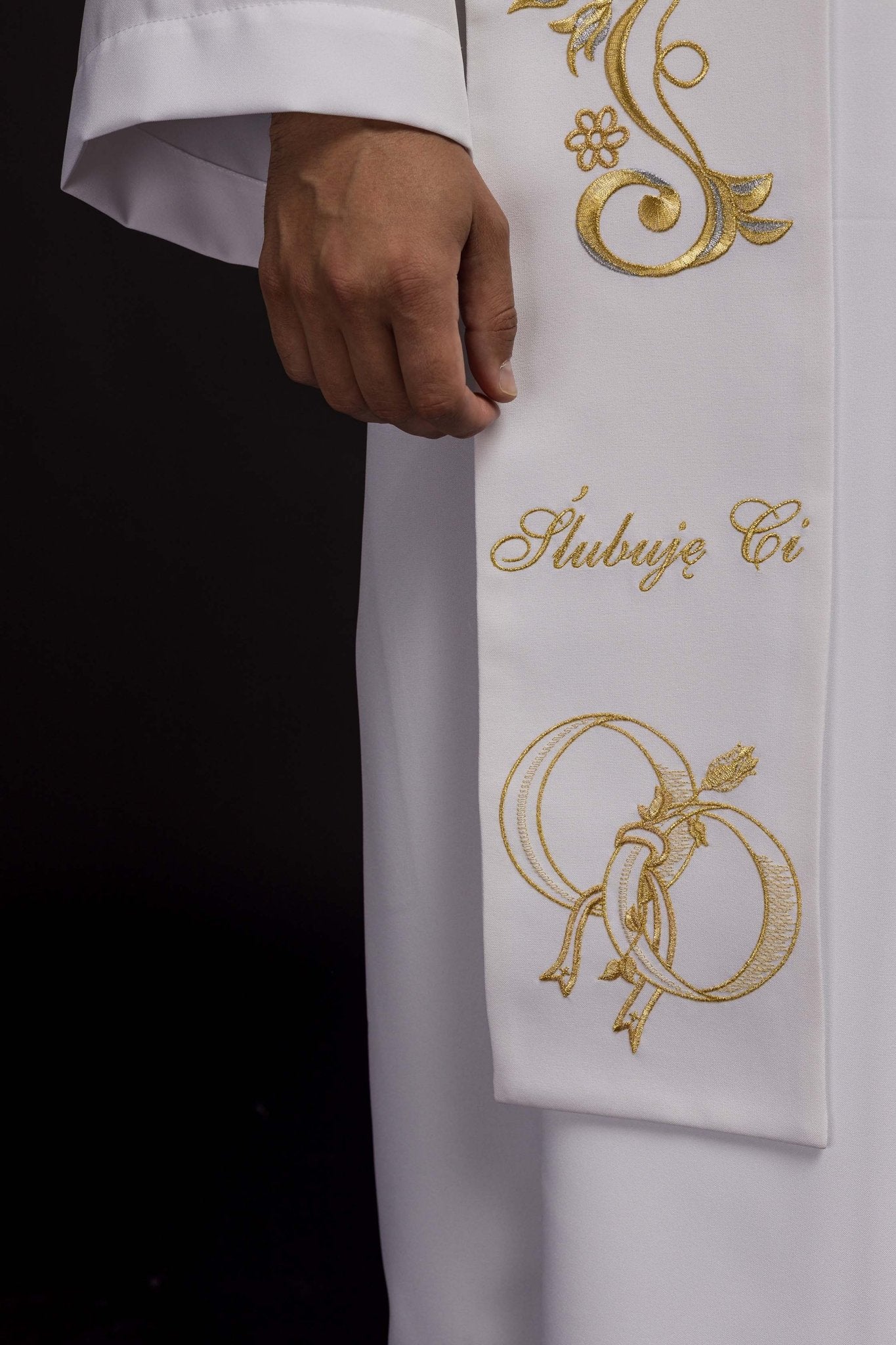 Long embroidered Wedding stole in white KST/412/04/01 BIAŁY - HAFTINAUSA.COM