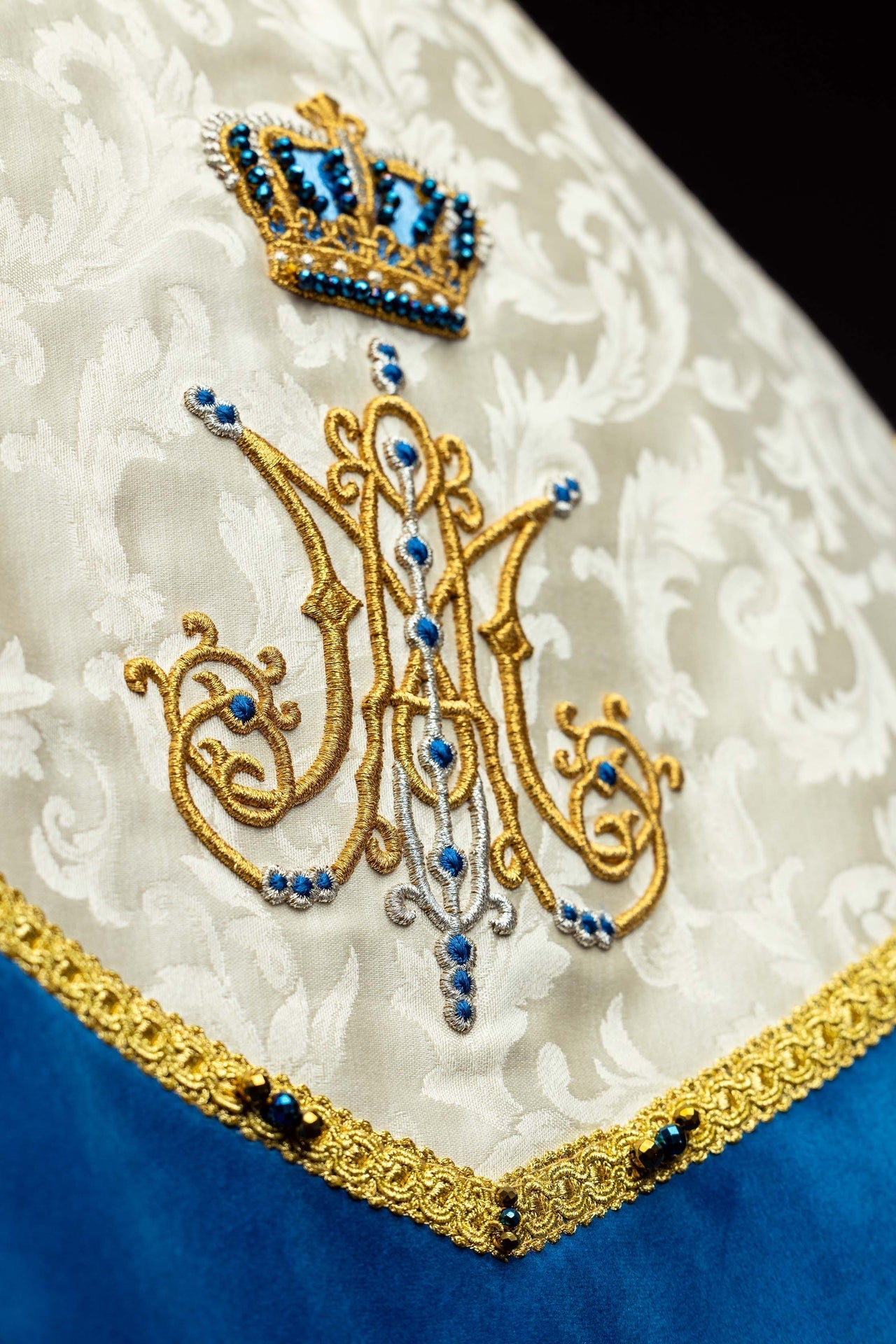 Marian Cope with Natural Stones Handmade 3006 HM/3006/05/88 145cm - CHASUBLES.COM